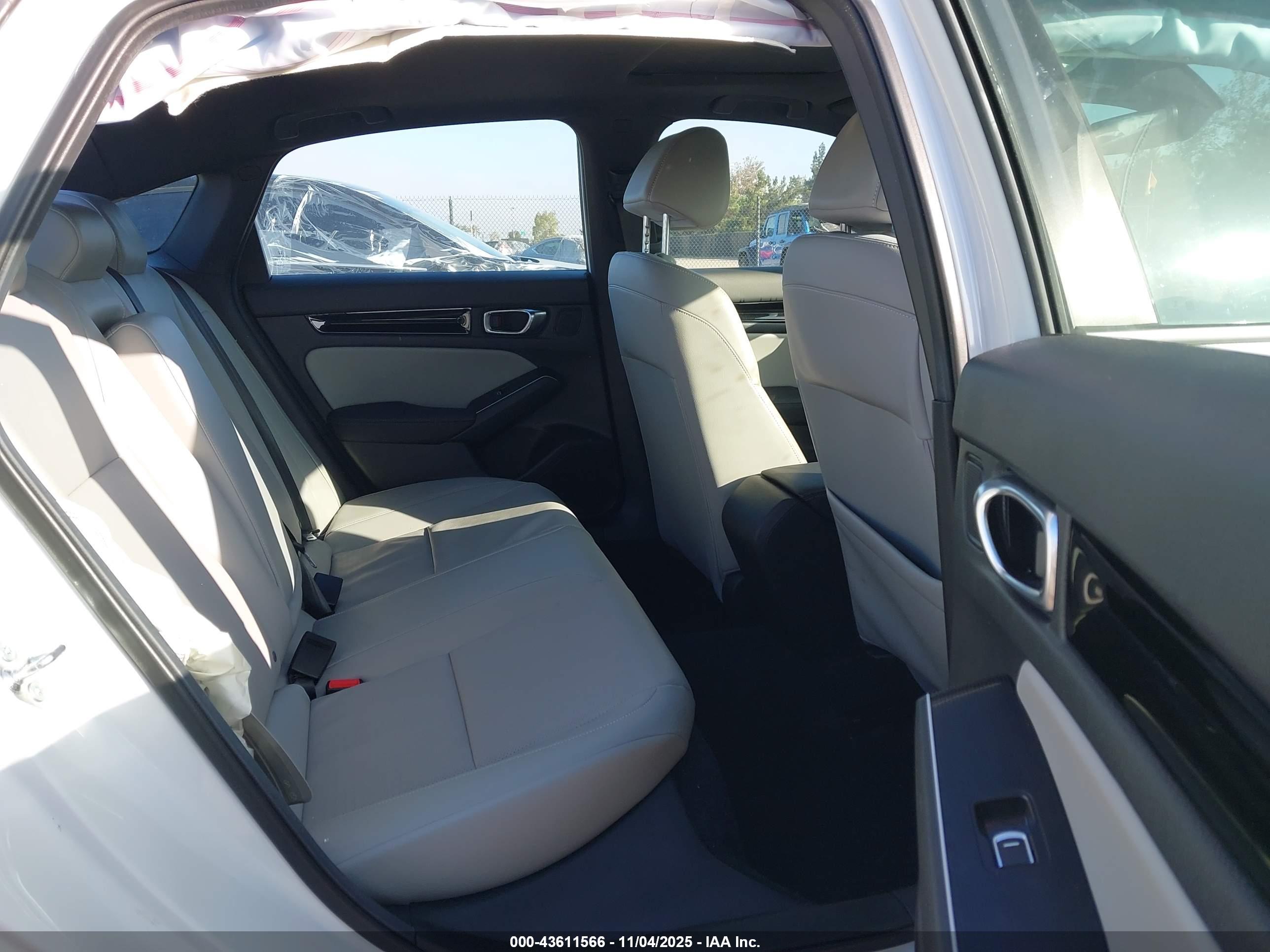 HONDA CIVIC image 8
