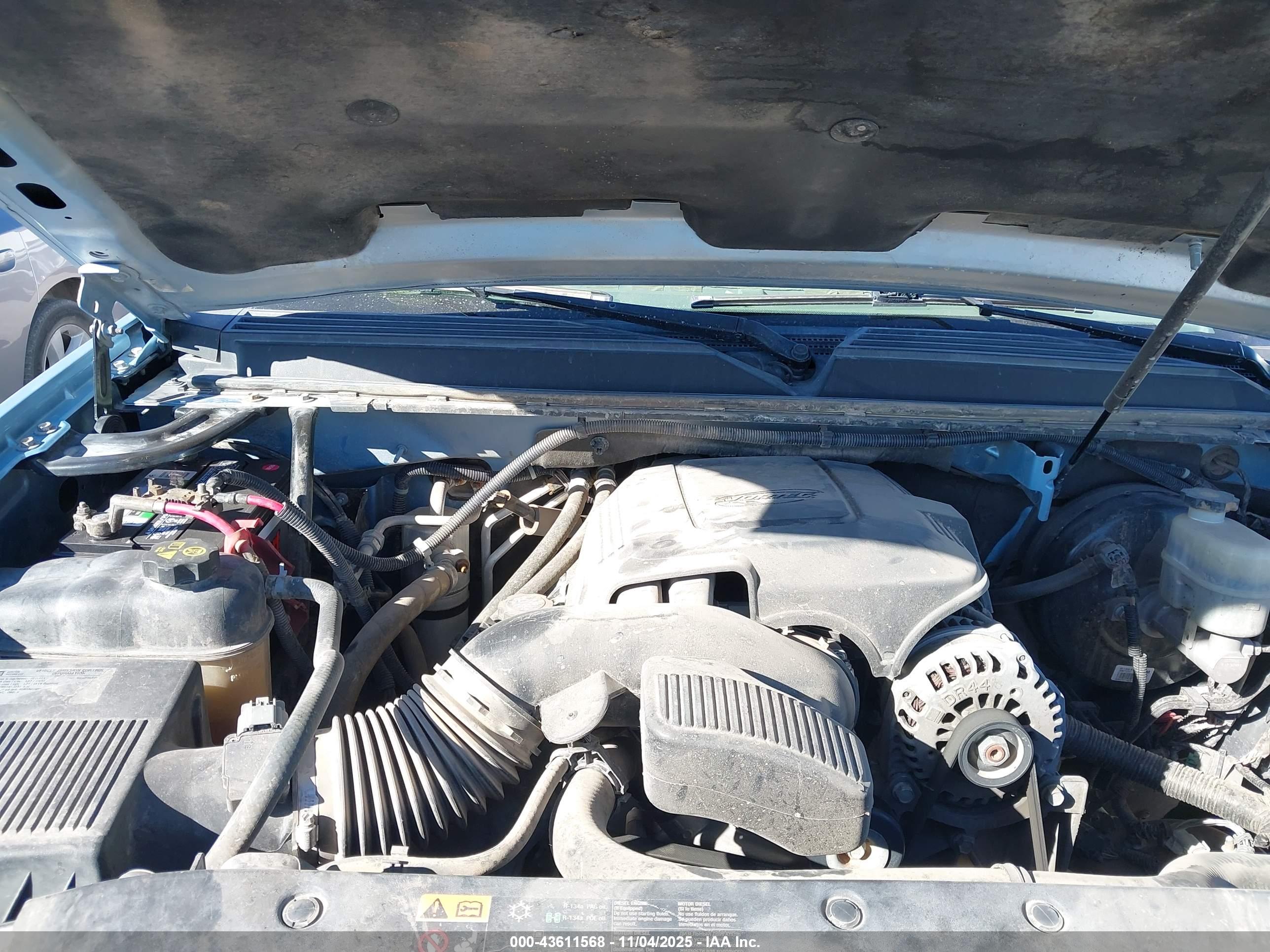 CHEVROLET SUBURBAN image 10