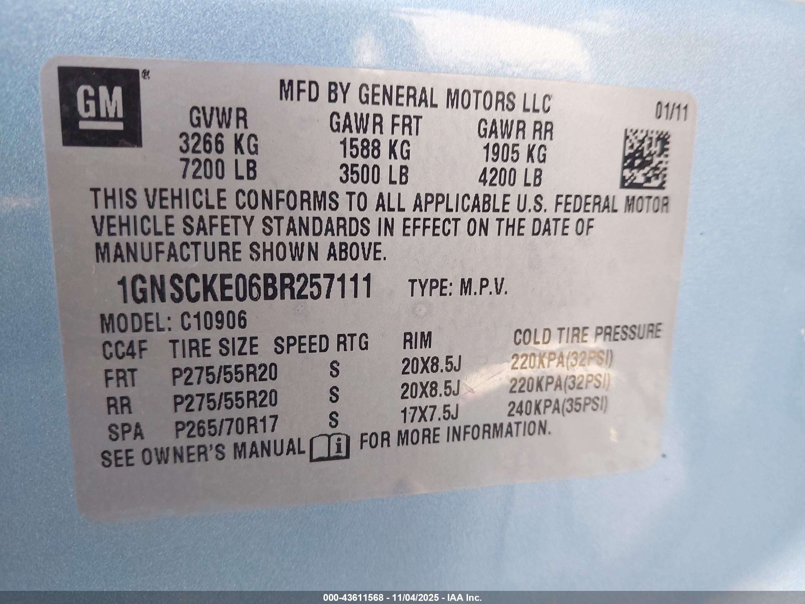 CHEVROLET SUBURBAN image 9