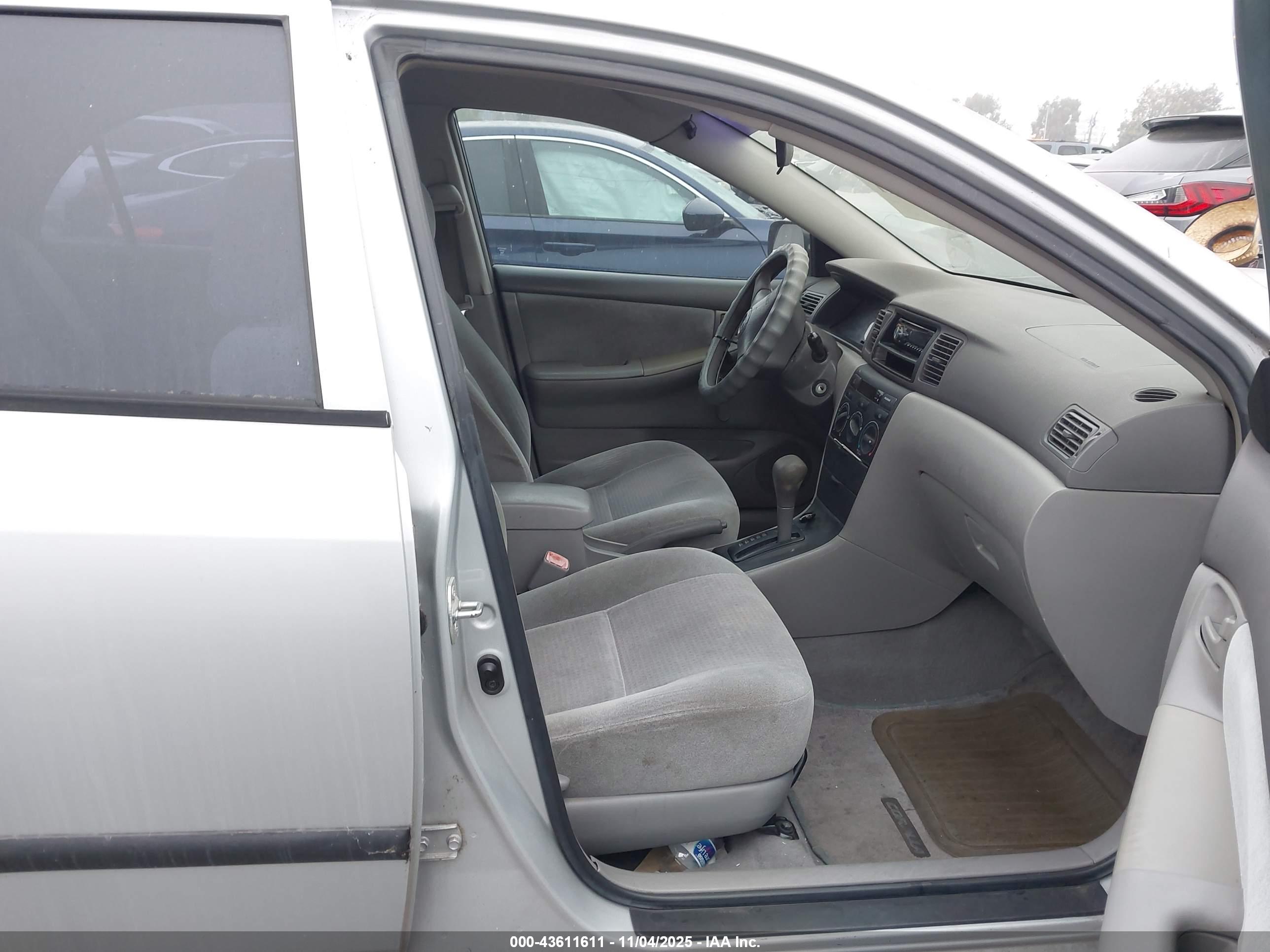 TOYOTA COROLLA image 5