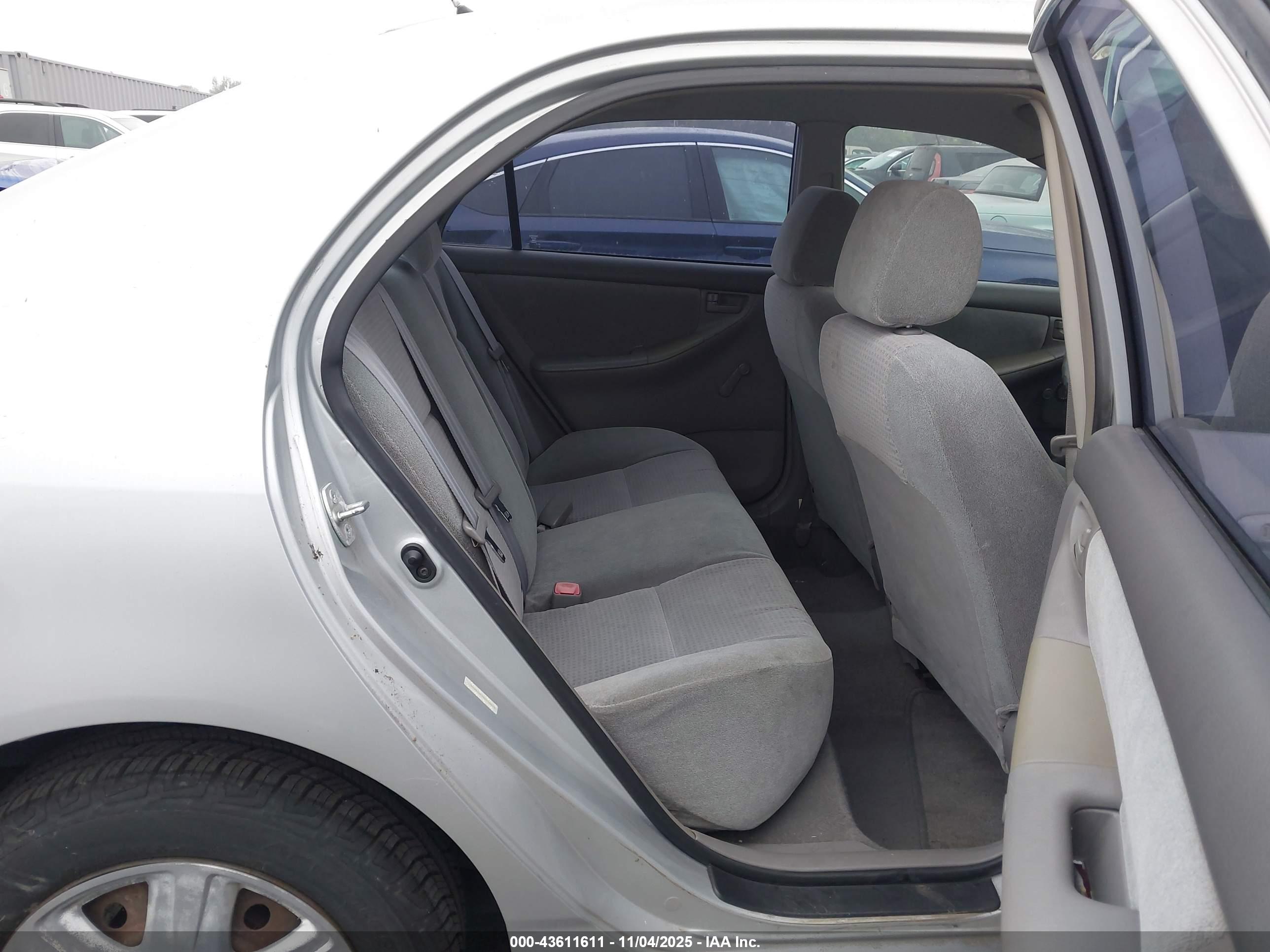 TOYOTA COROLLA image 8