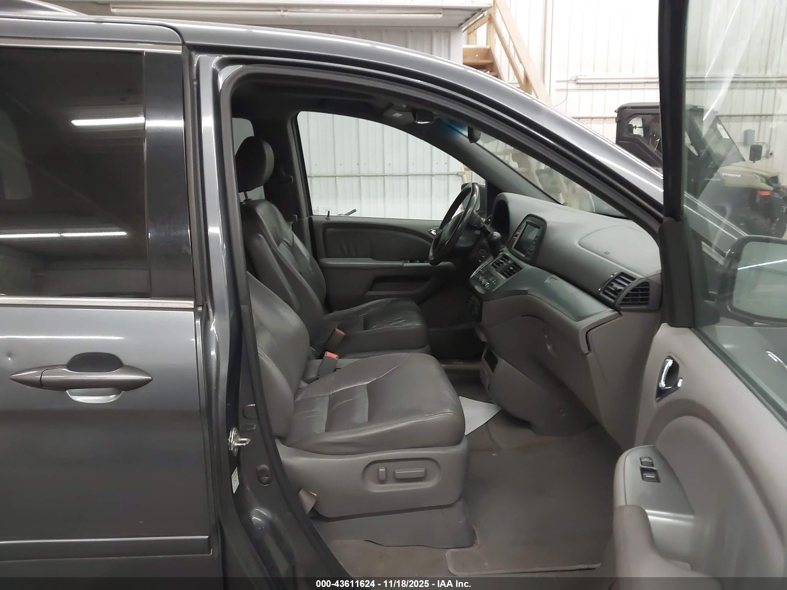 HONDA ODYSSEY image 5