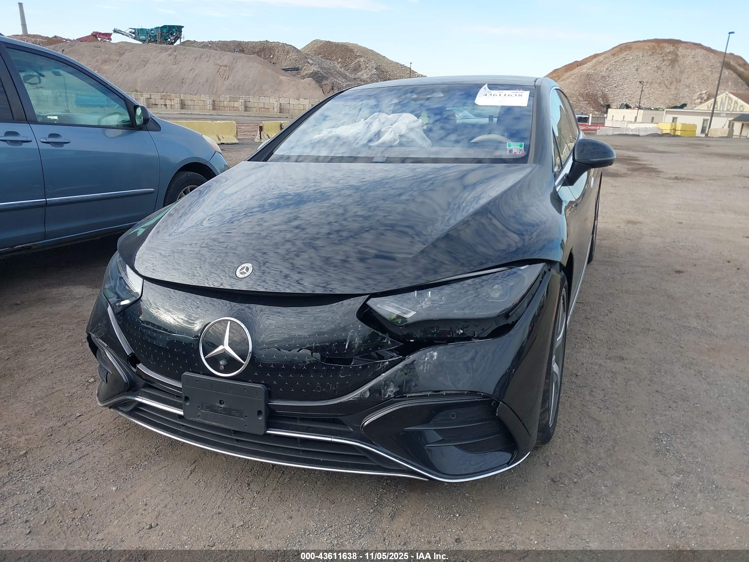 MERCEDES-BENZ EQE image 6