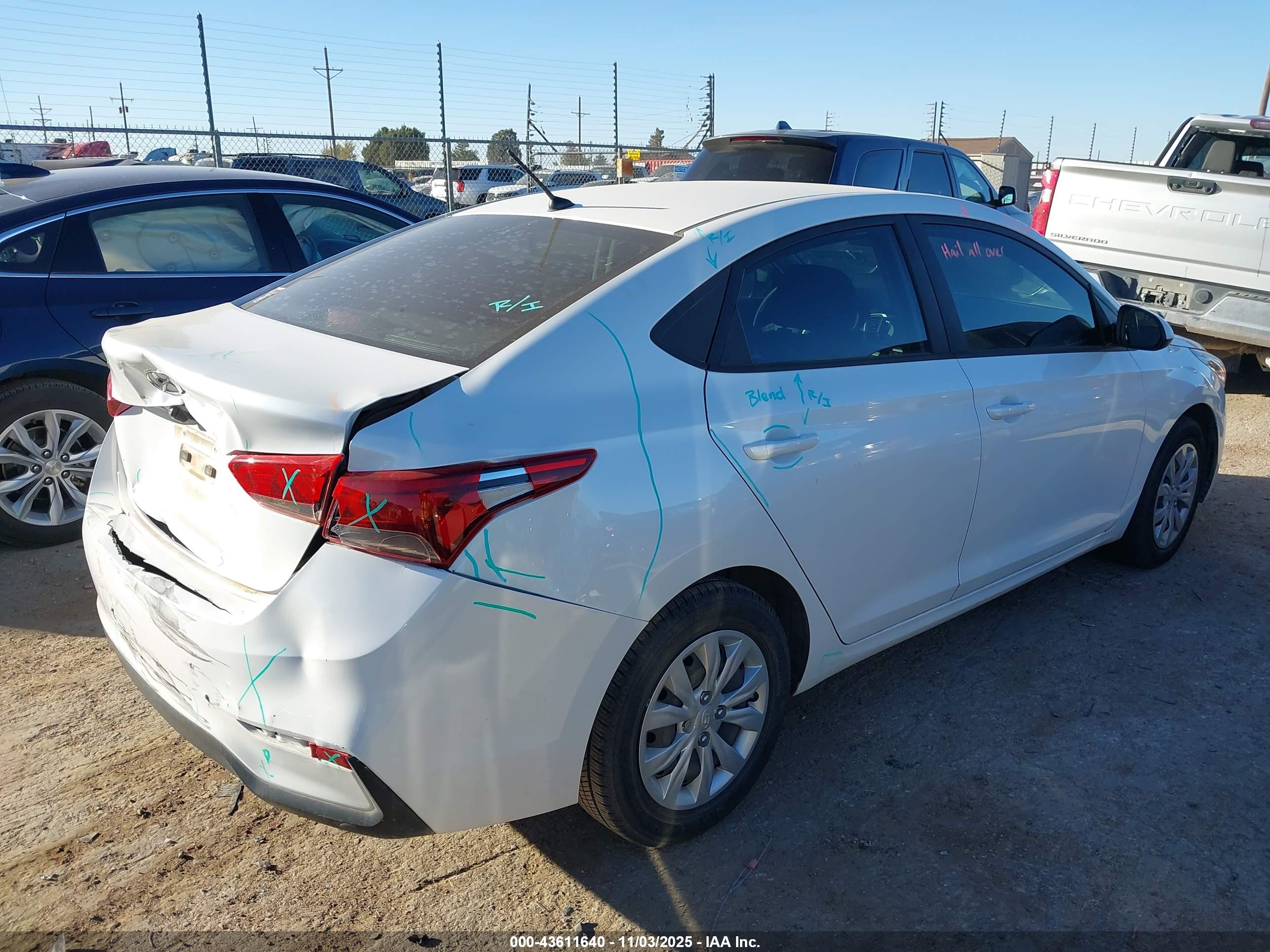 HYUNDAI ACCENT image 4