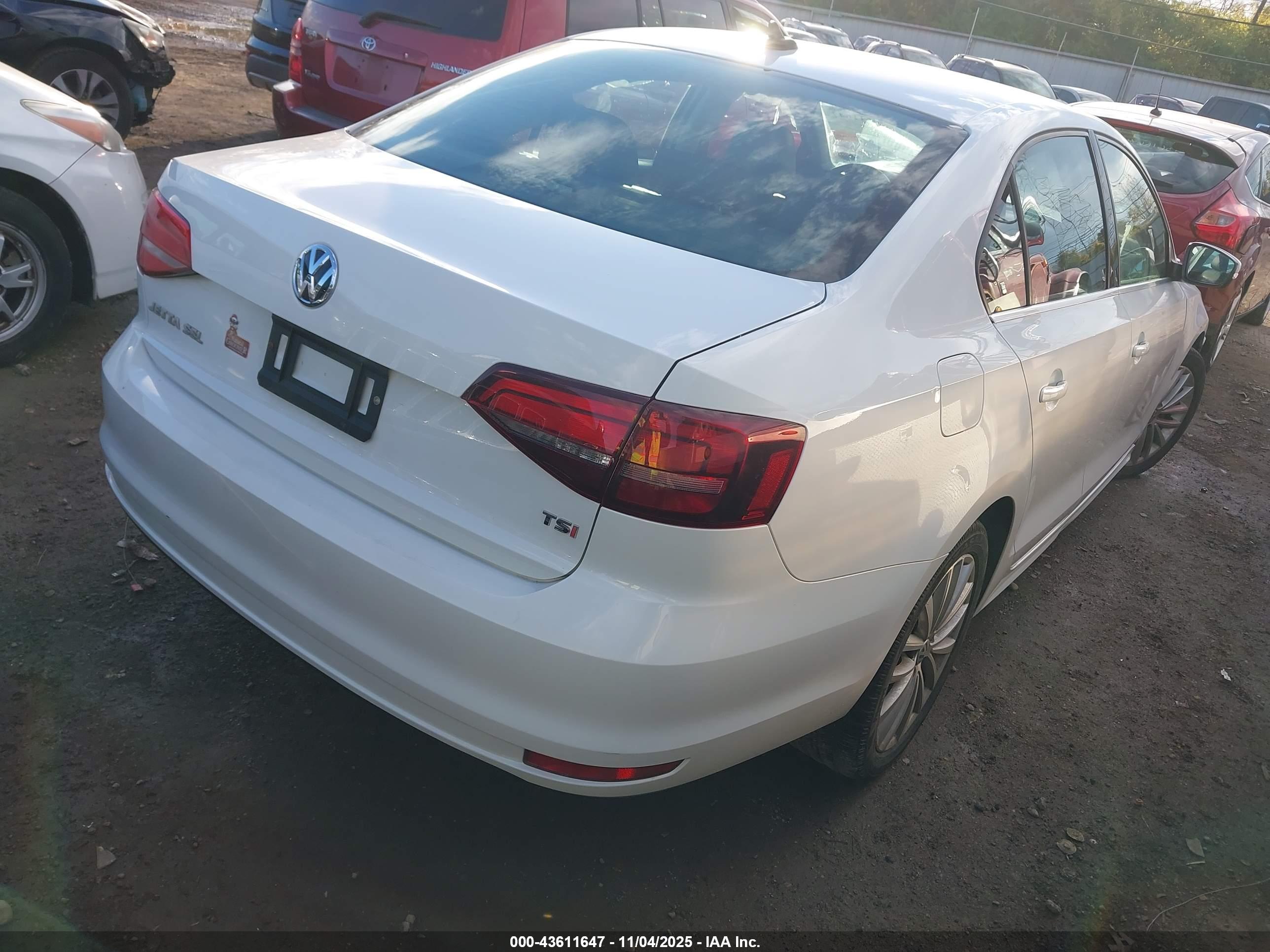 VOLKSWAGEN JETTA image 4