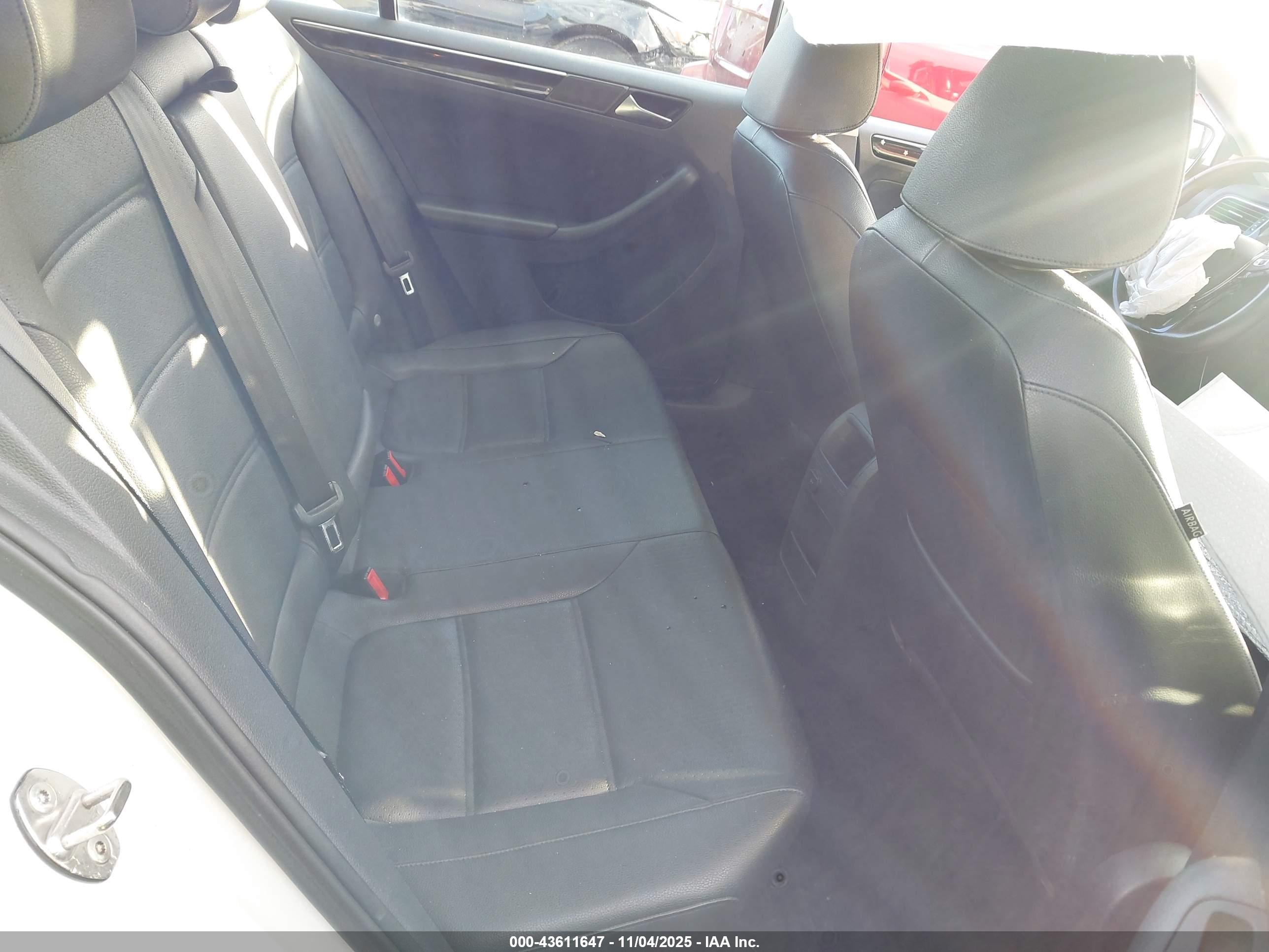 VOLKSWAGEN JETTA image 8