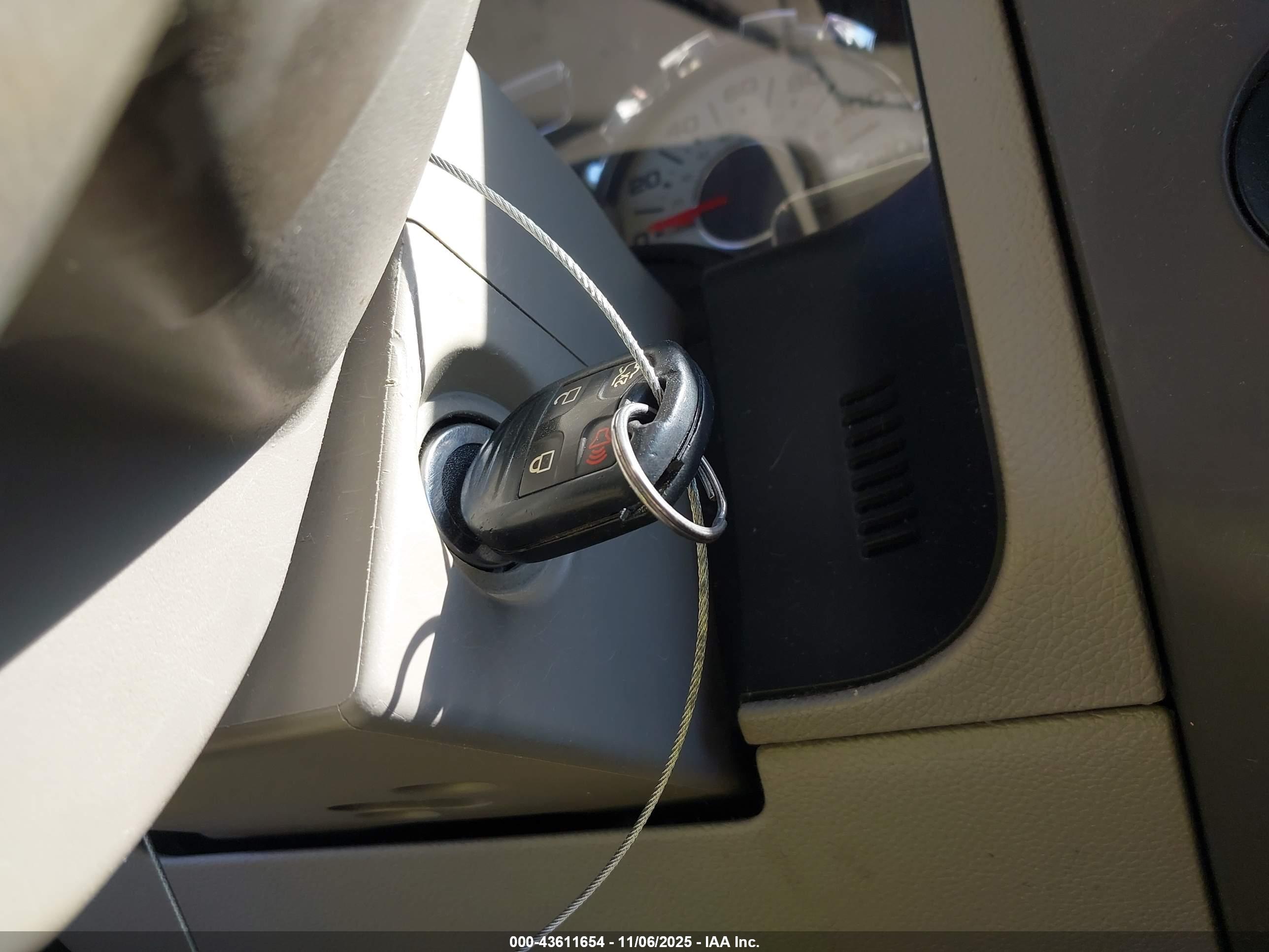 FORD EXPEDITION image 11