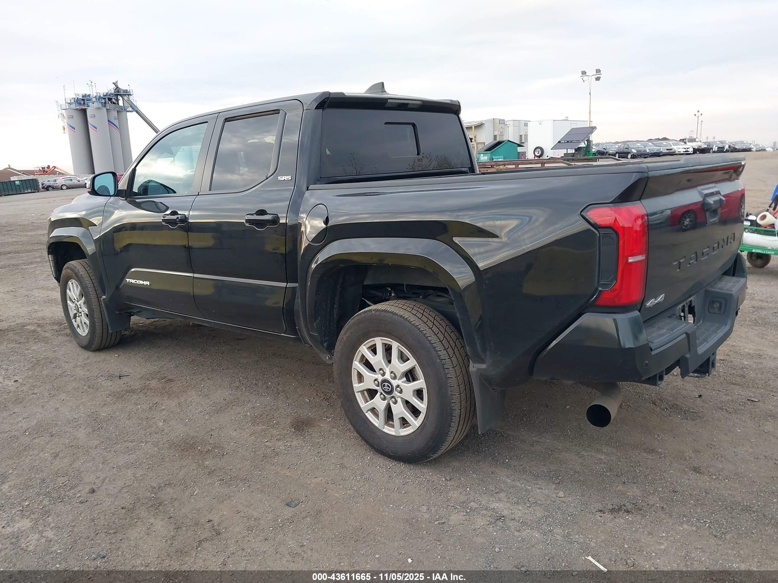 TOYOTA TACOMA image 3