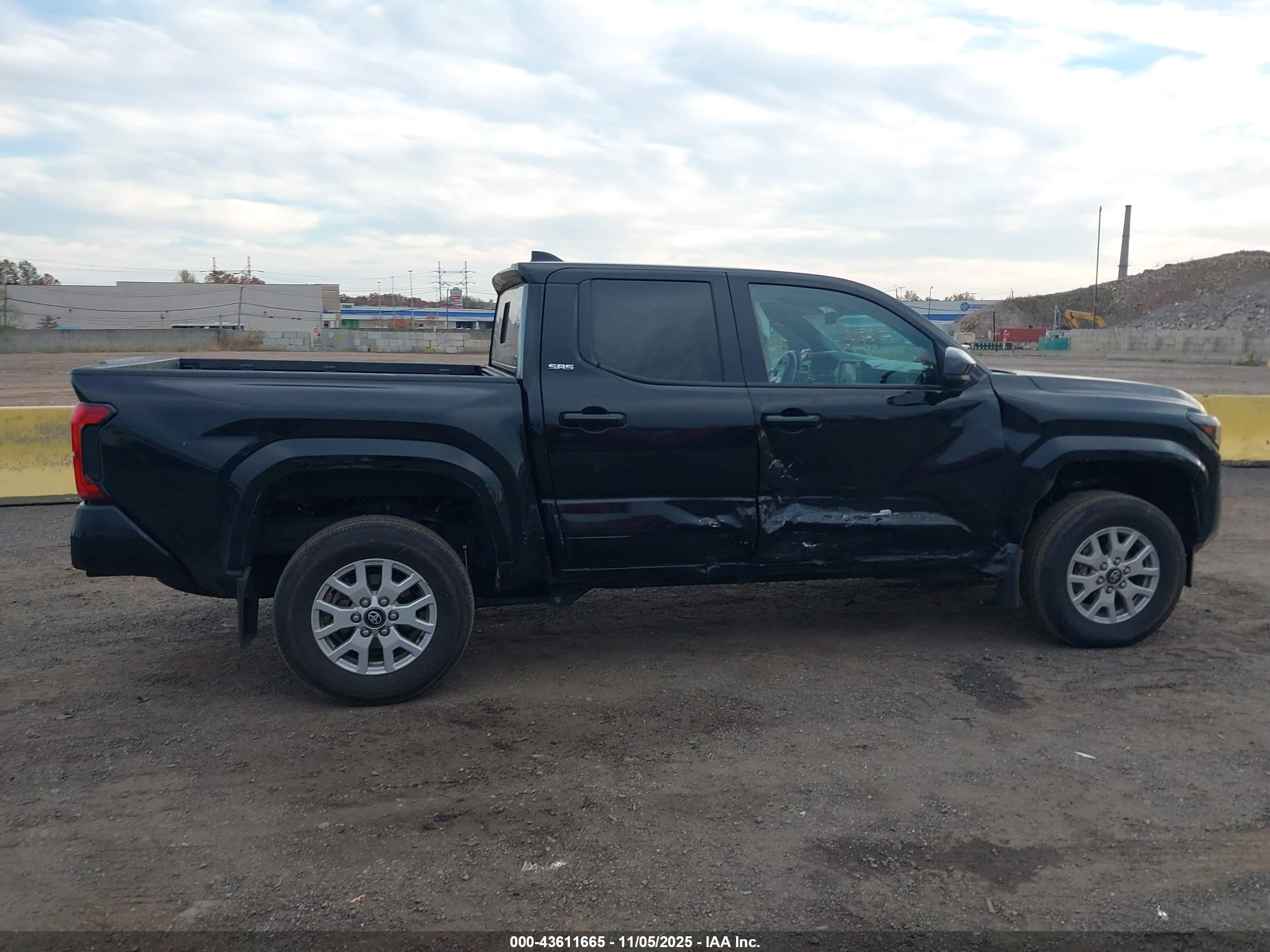 TOYOTA TACOMA image 6