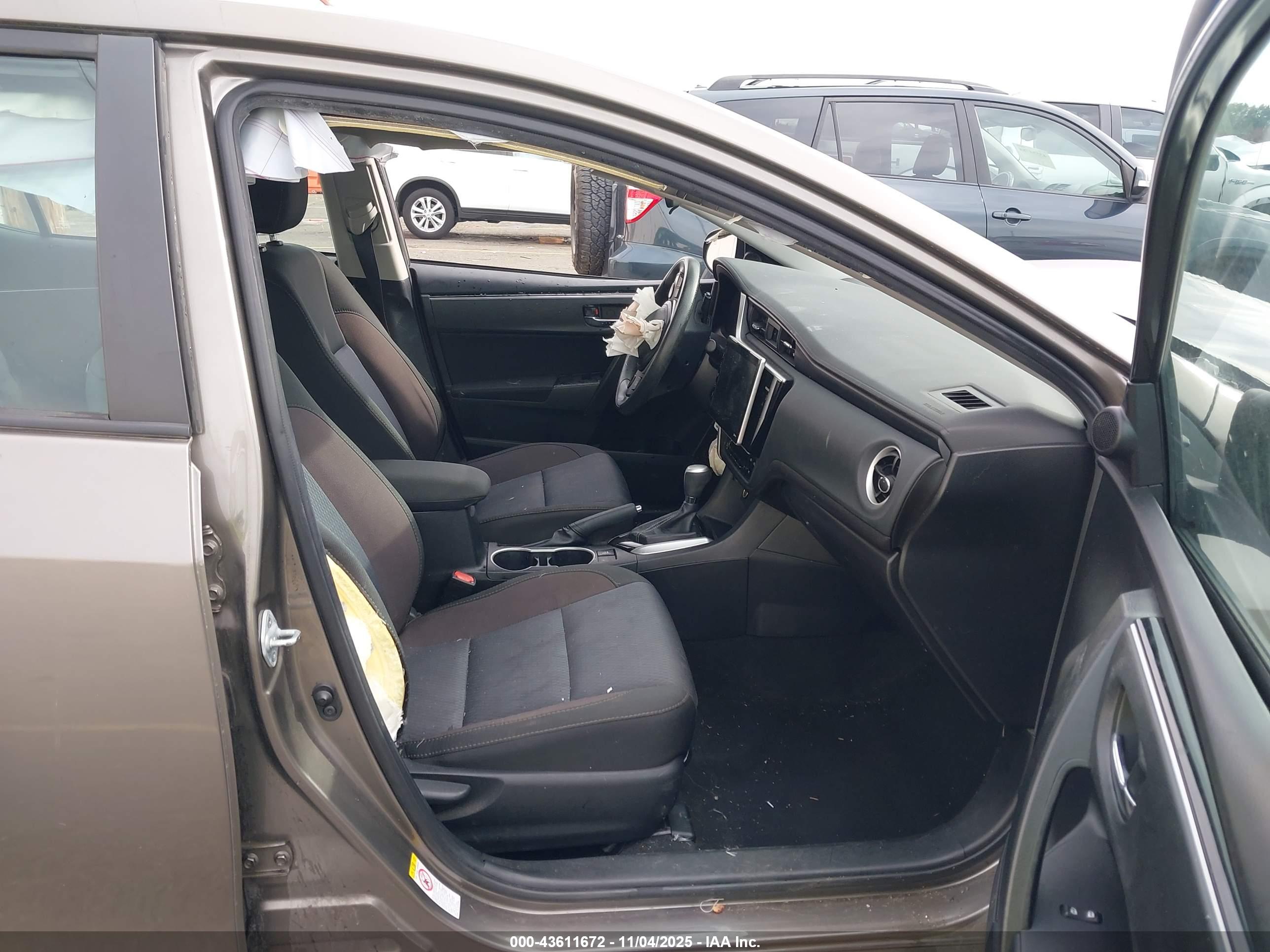 TOYOTA COROLLA image 5
