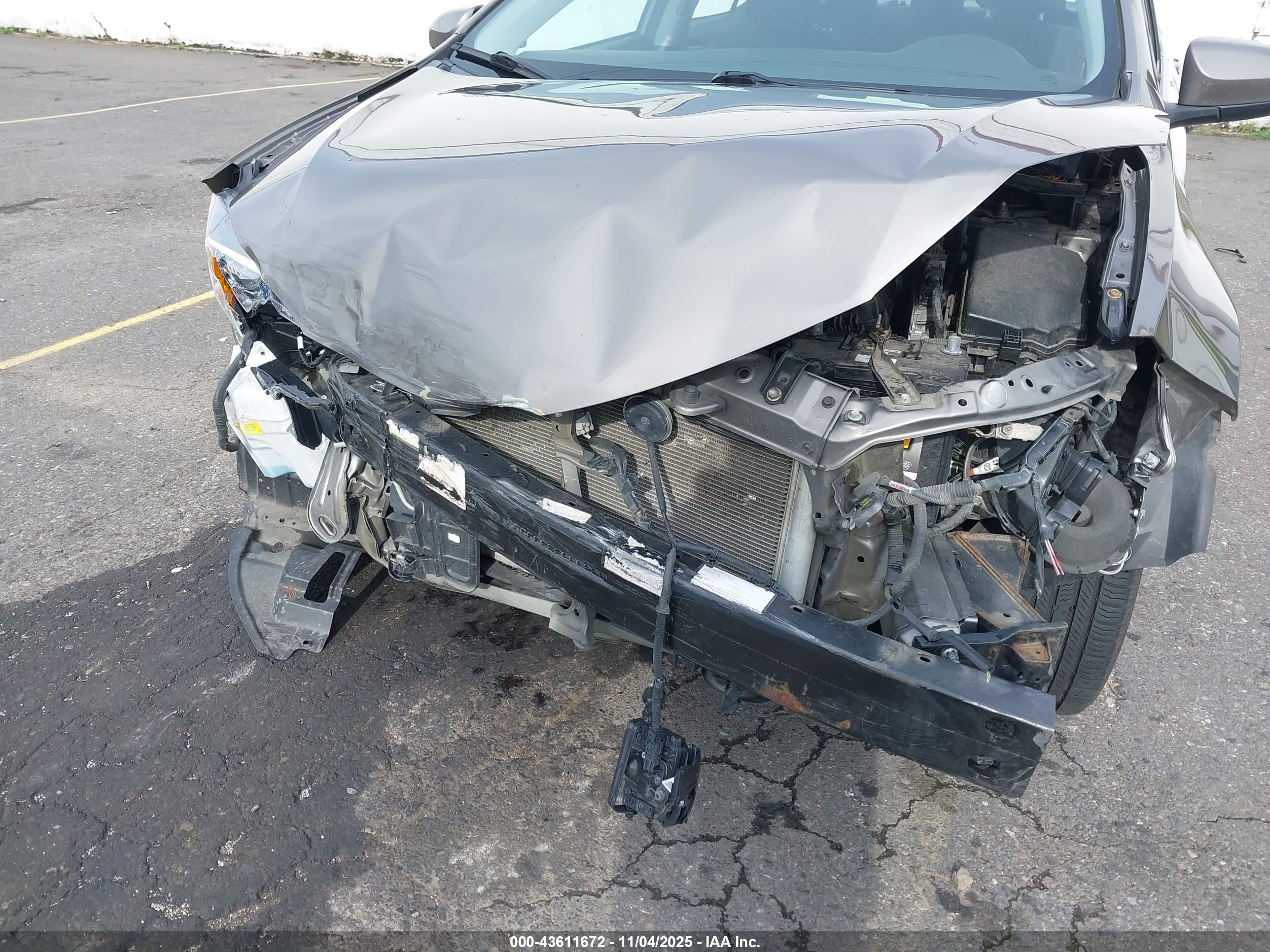TOYOTA COROLLA image 6
