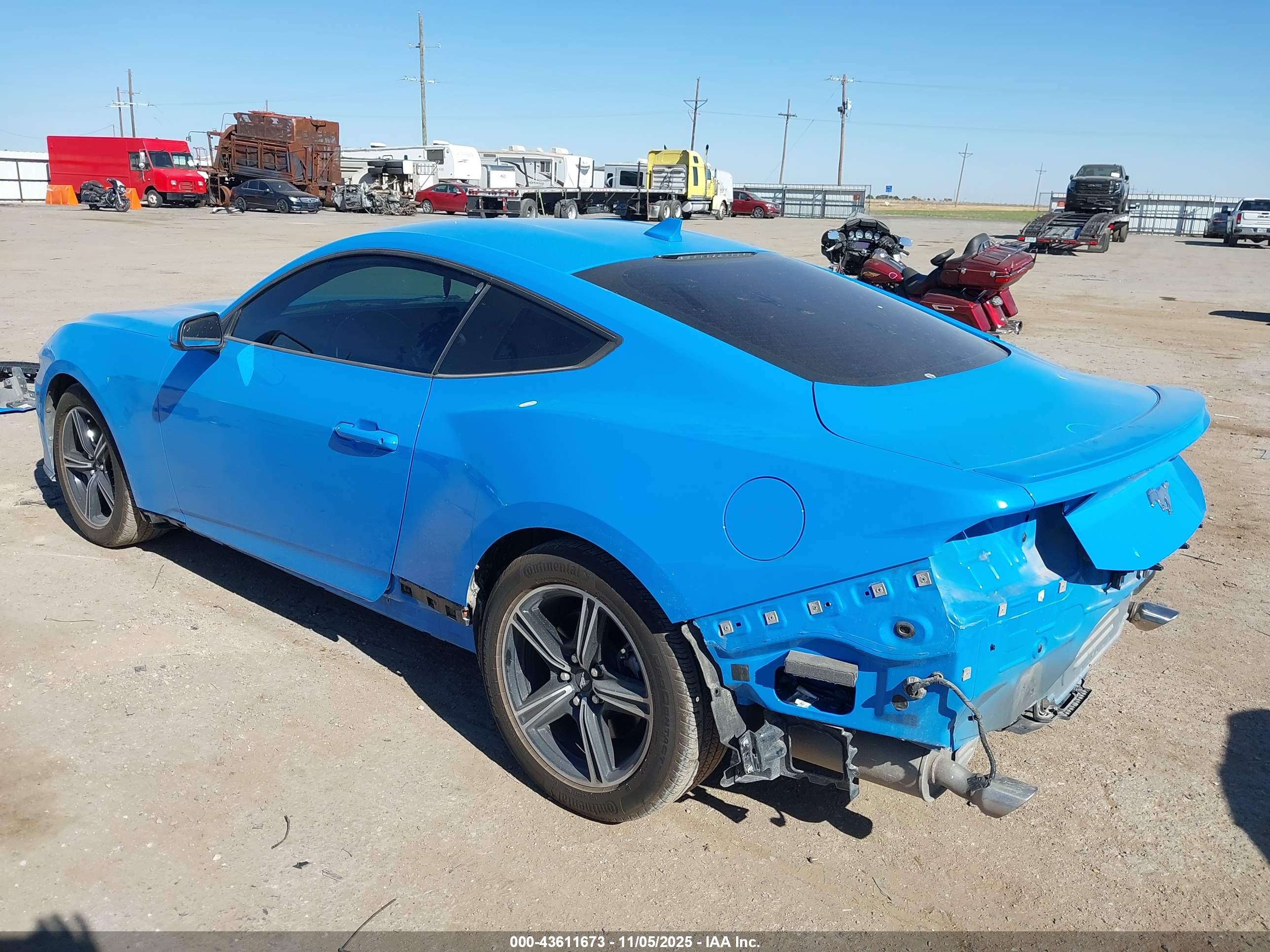 FORD MUSTANG image 3