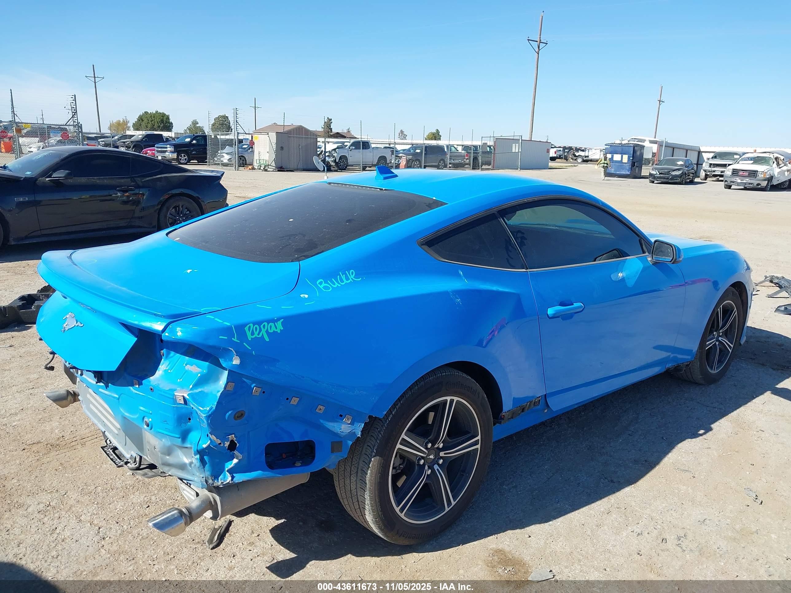 FORD MUSTANG image 4