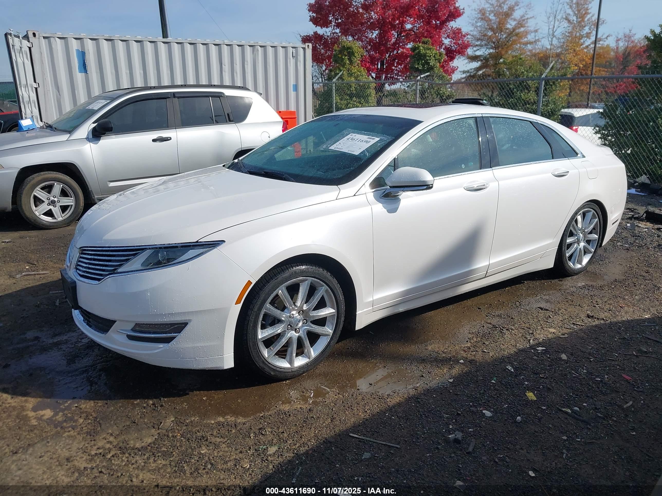 LINCOLN MKZ image 2