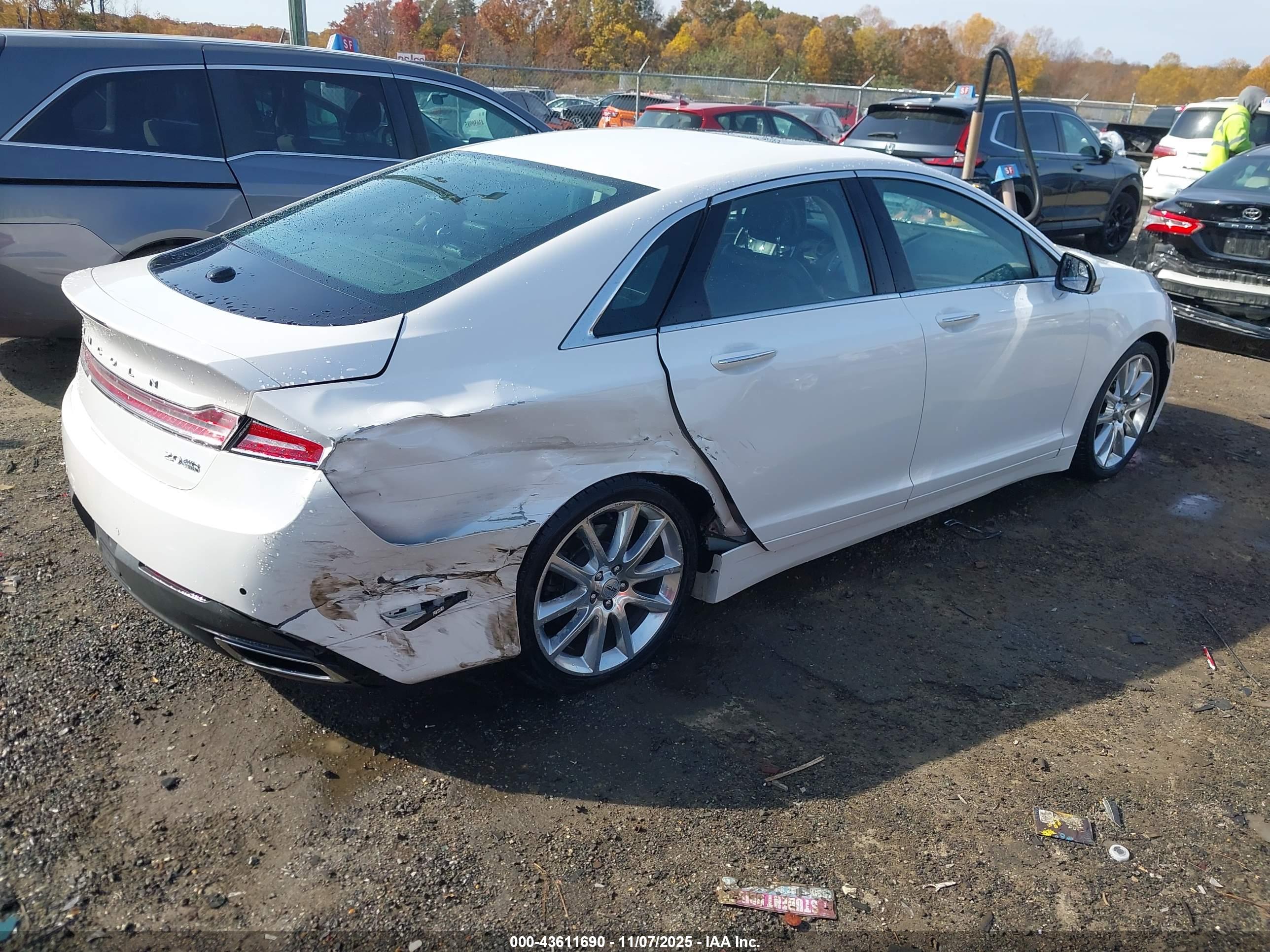LINCOLN MKZ image 4