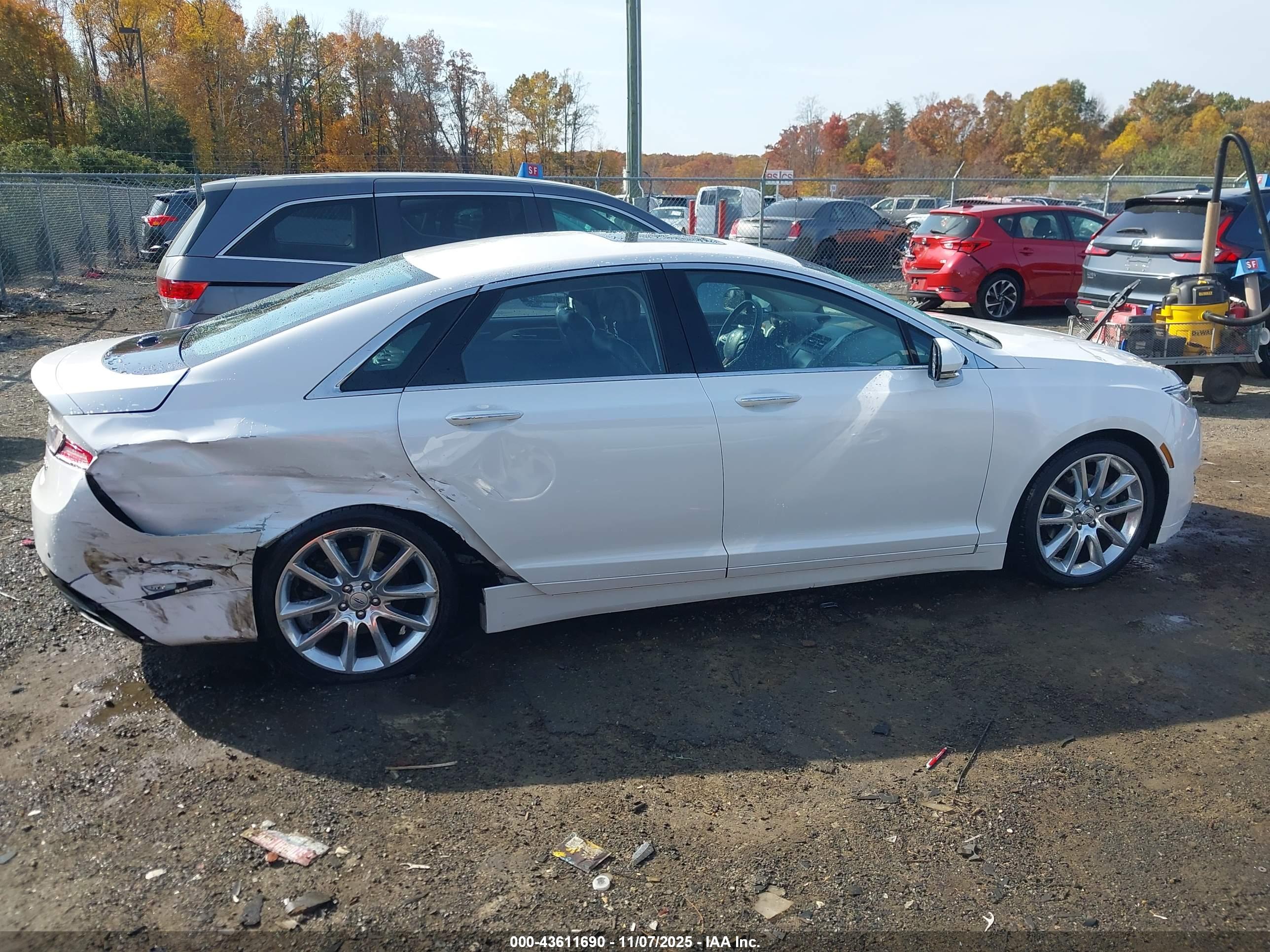 LINCOLN MKZ image 6