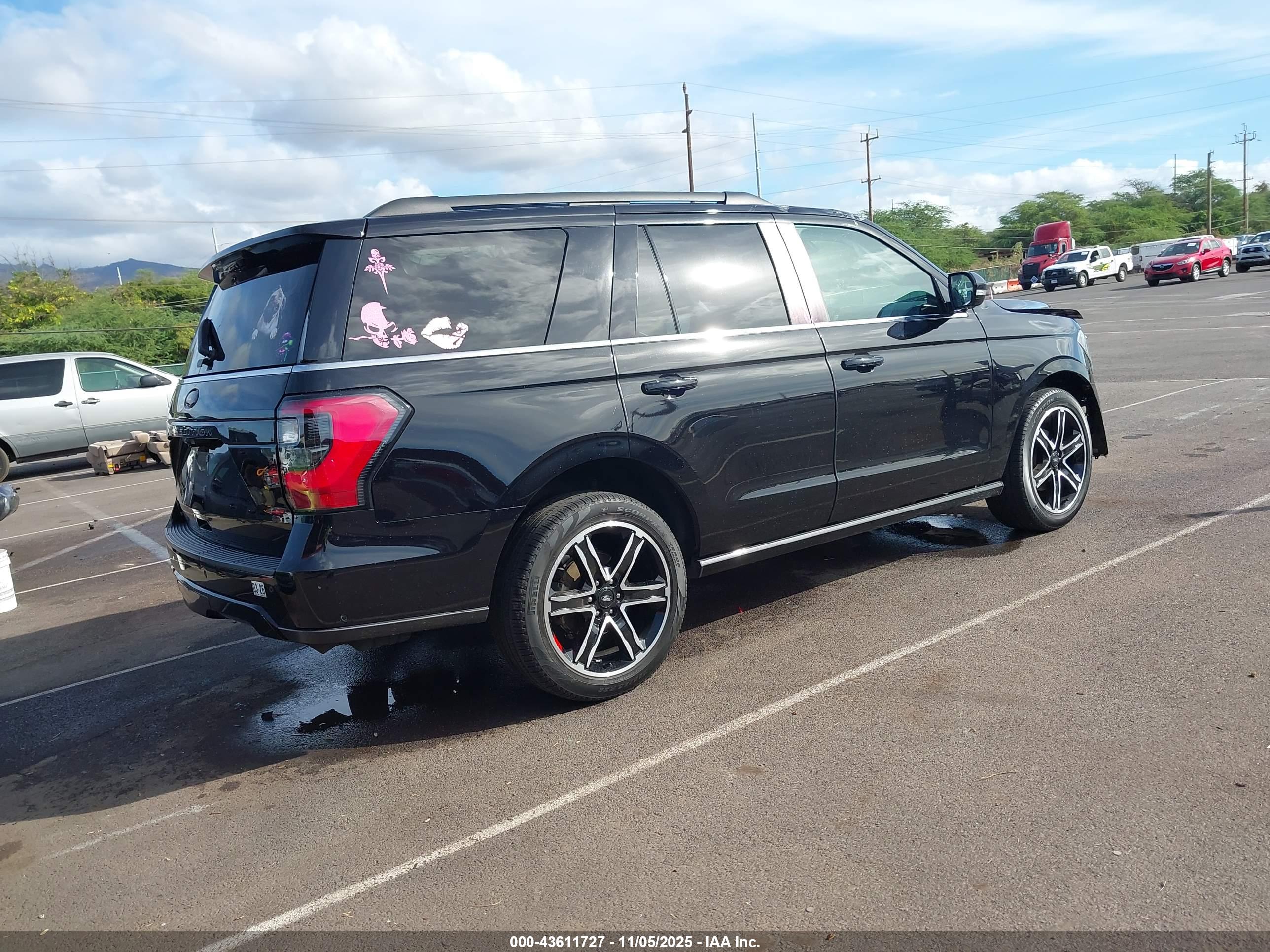 FORD EXPEDITION image 4