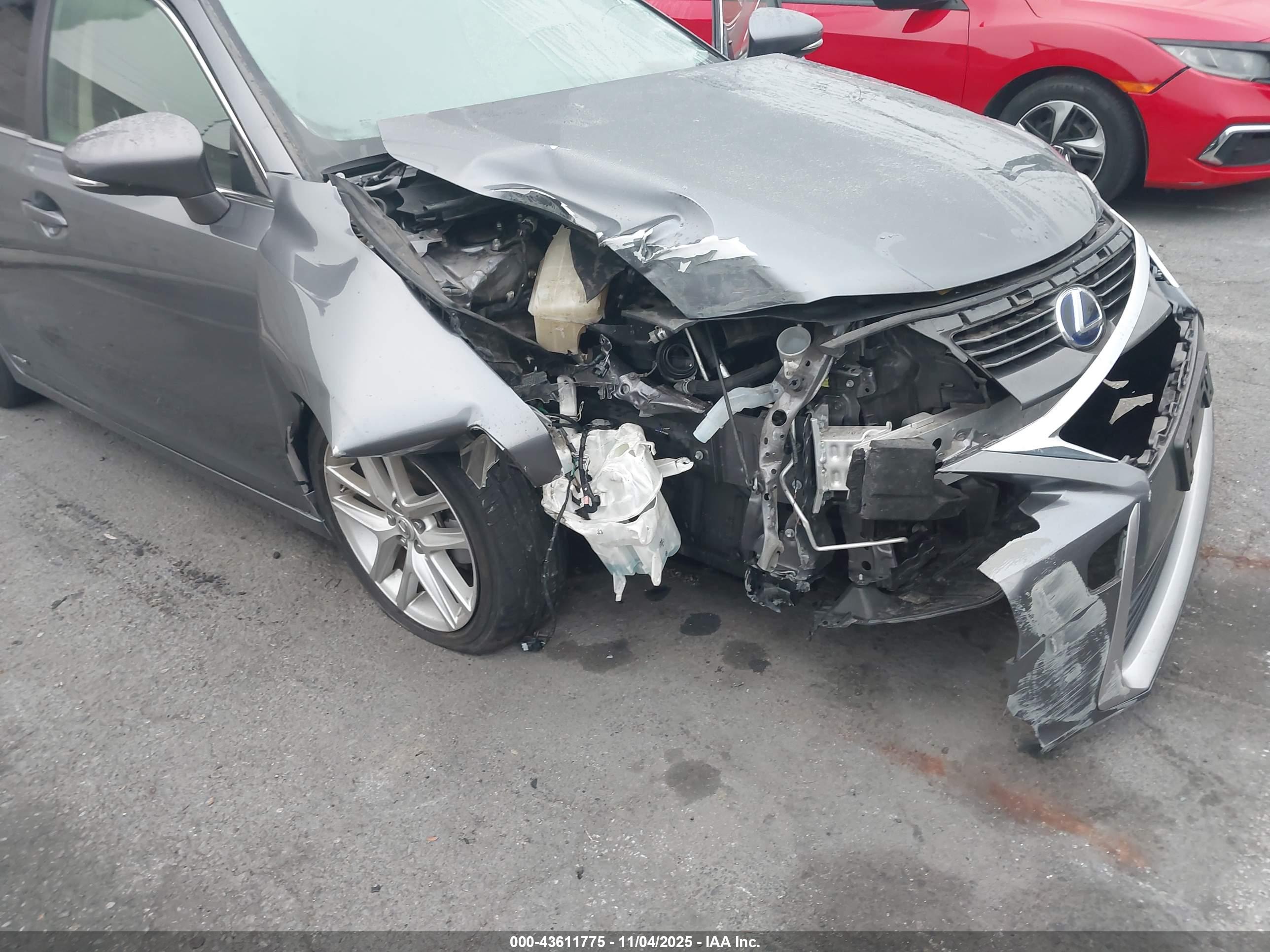 LEXUS CT image 6