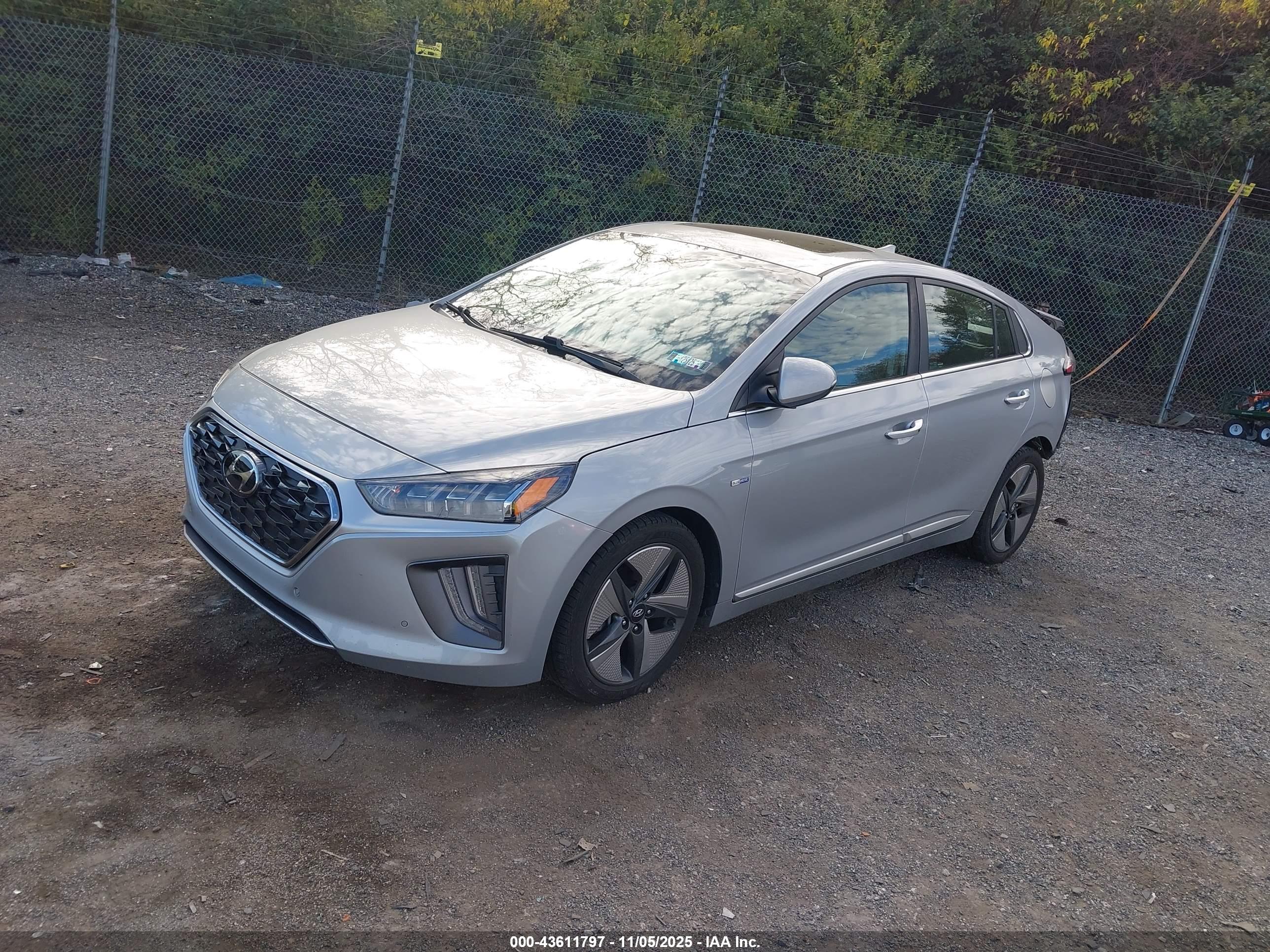 HYUNDAI IONIQ image 2