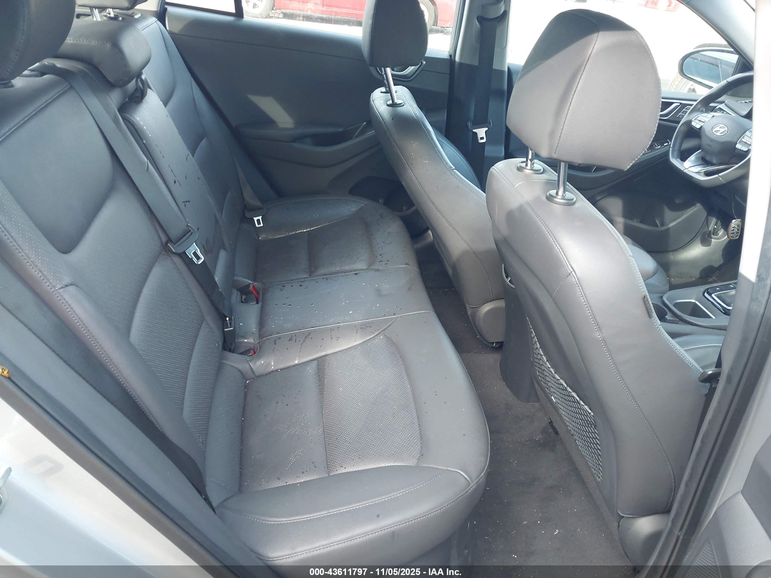 HYUNDAI IONIQ image 8