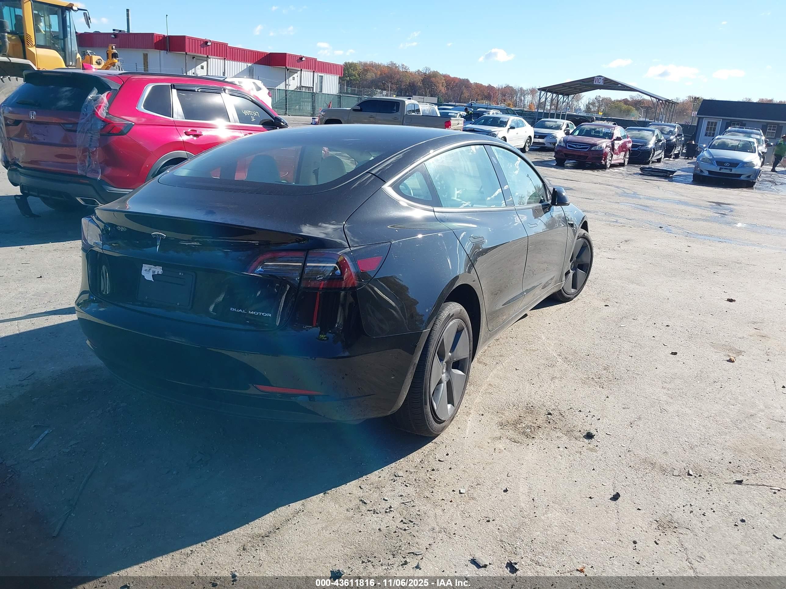 TESLA MODEL image 4