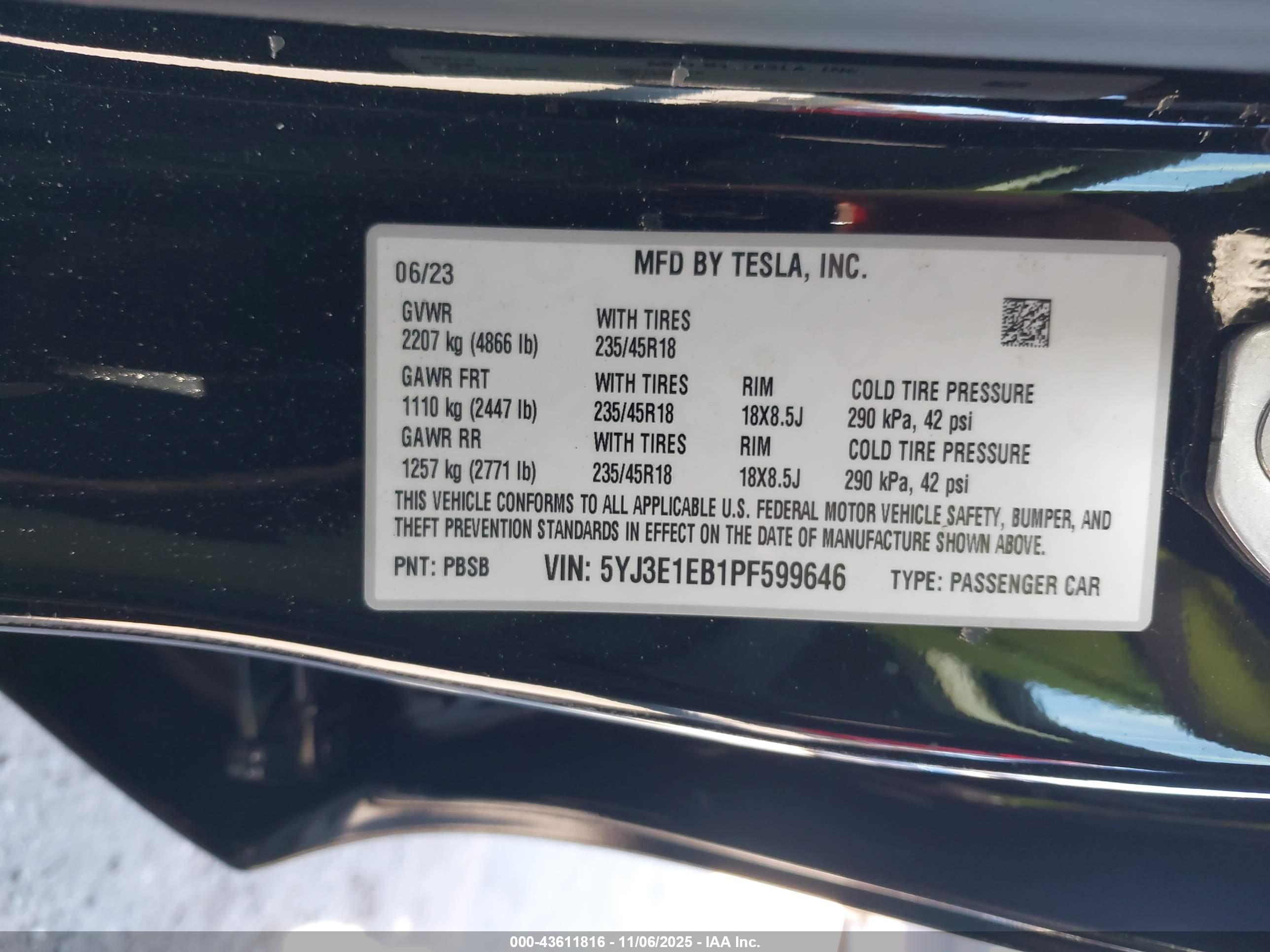 TESLA MODEL image 9