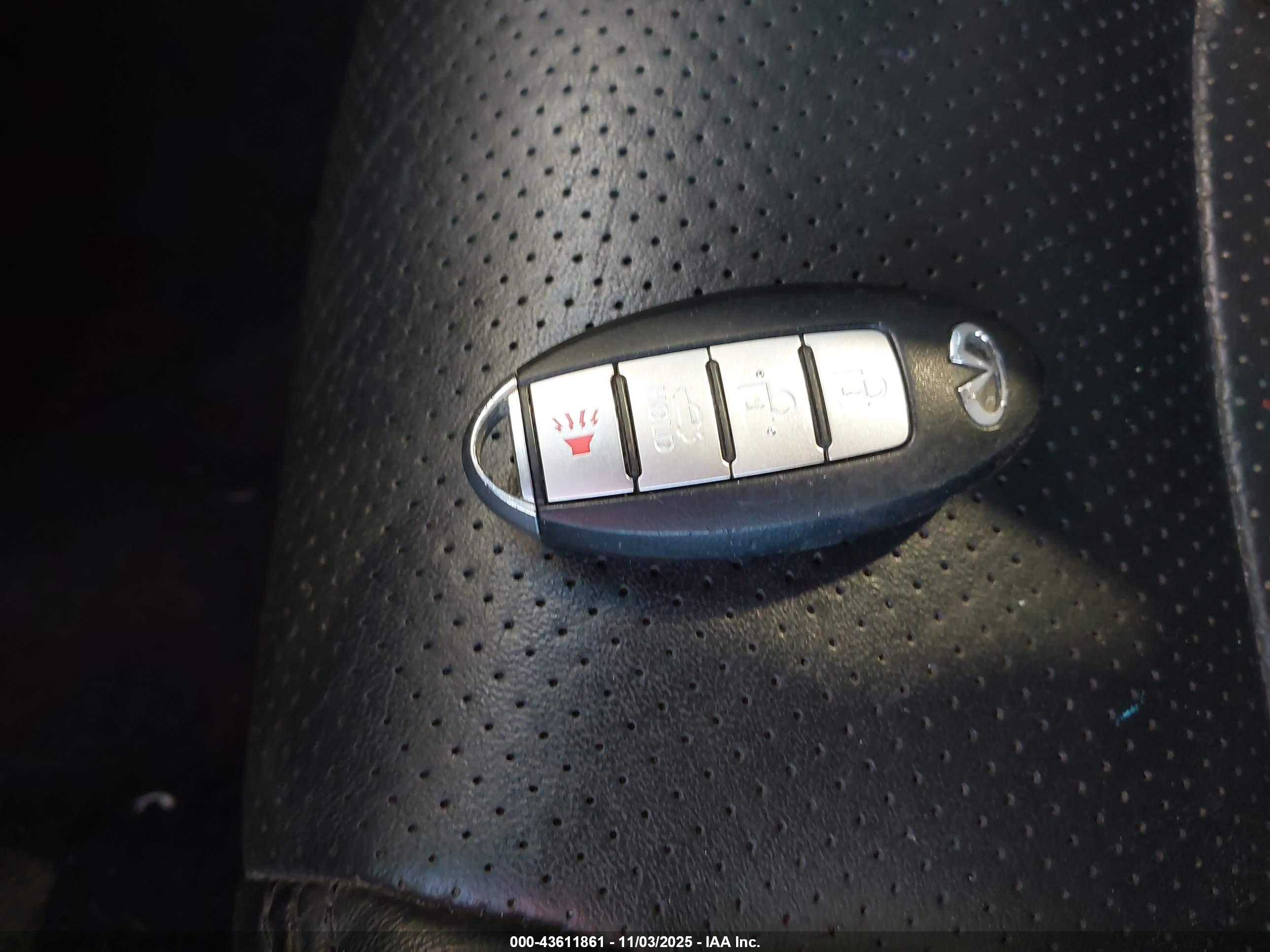 INFINITI G37X image 11