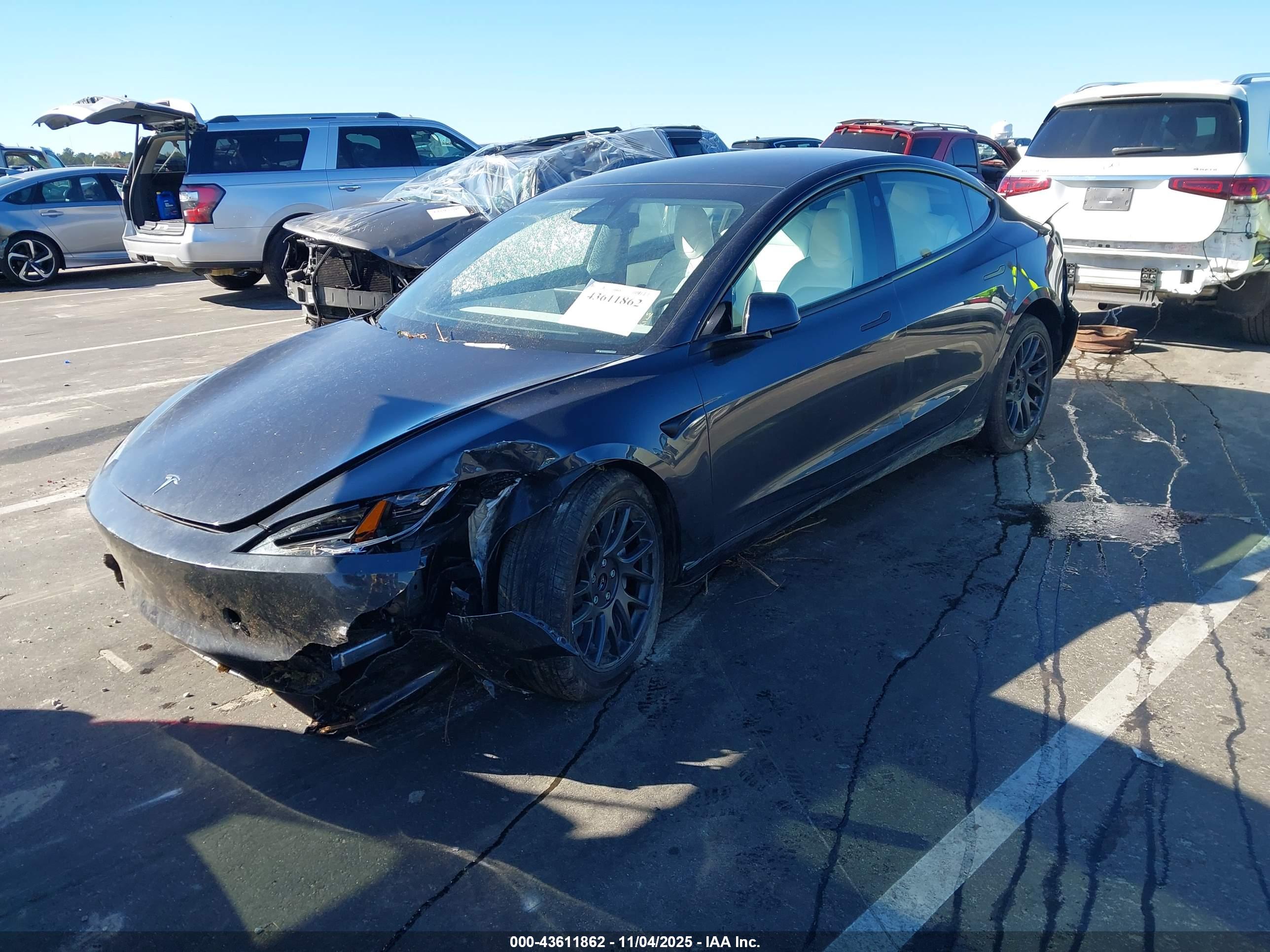 TESLA MODEL image 2