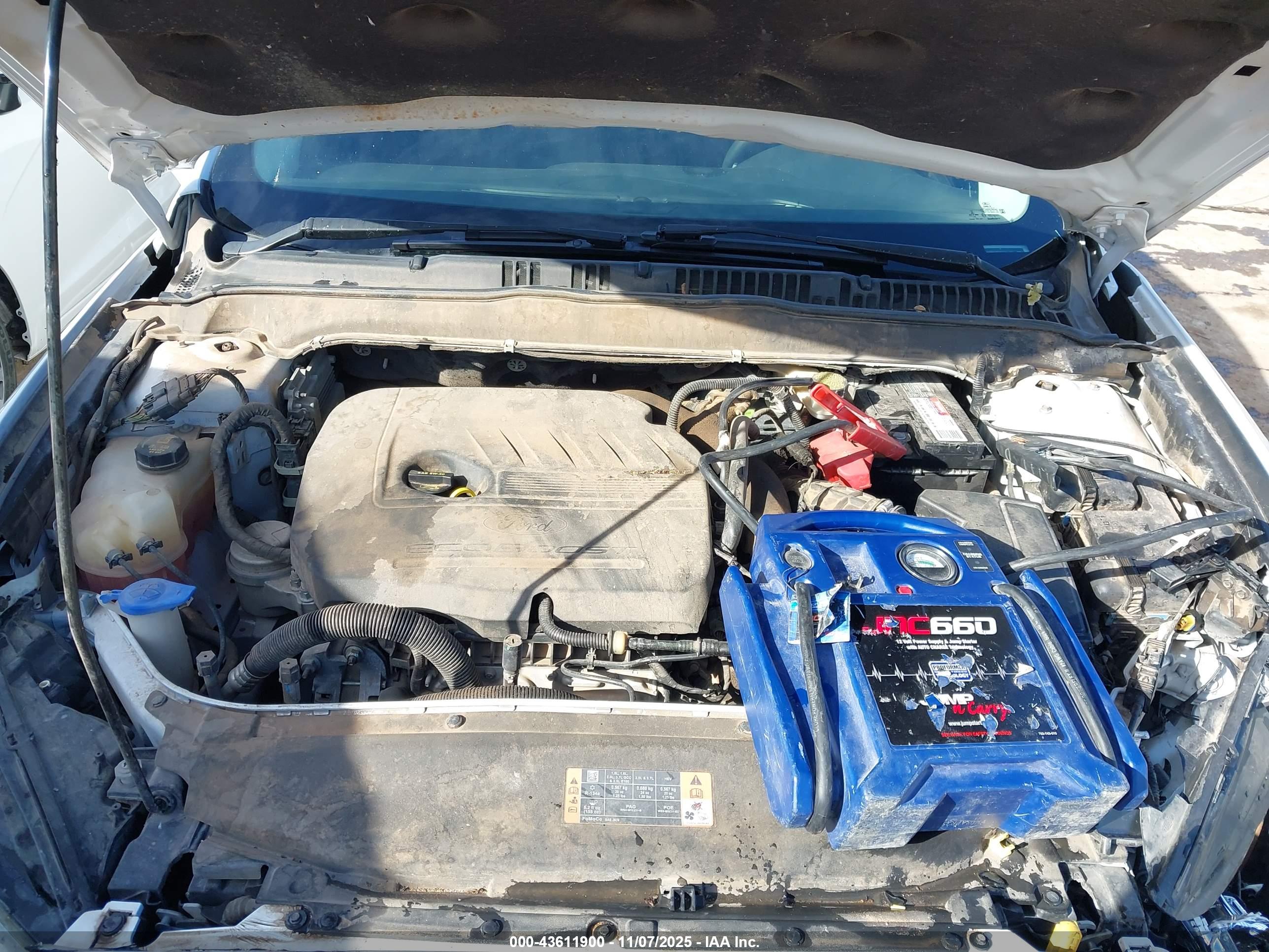 FORD FUSION image 10