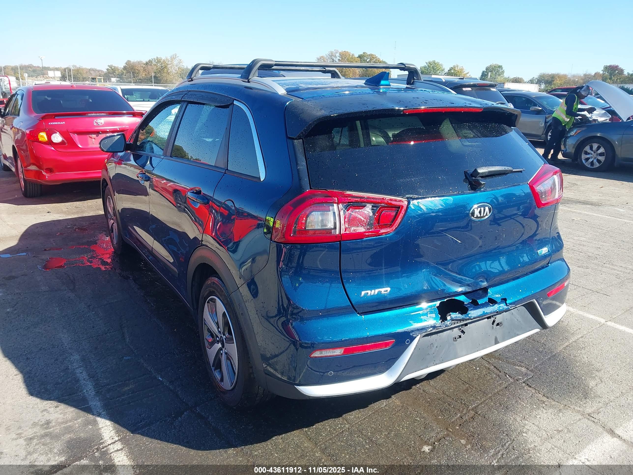 KIA NIRO image 3