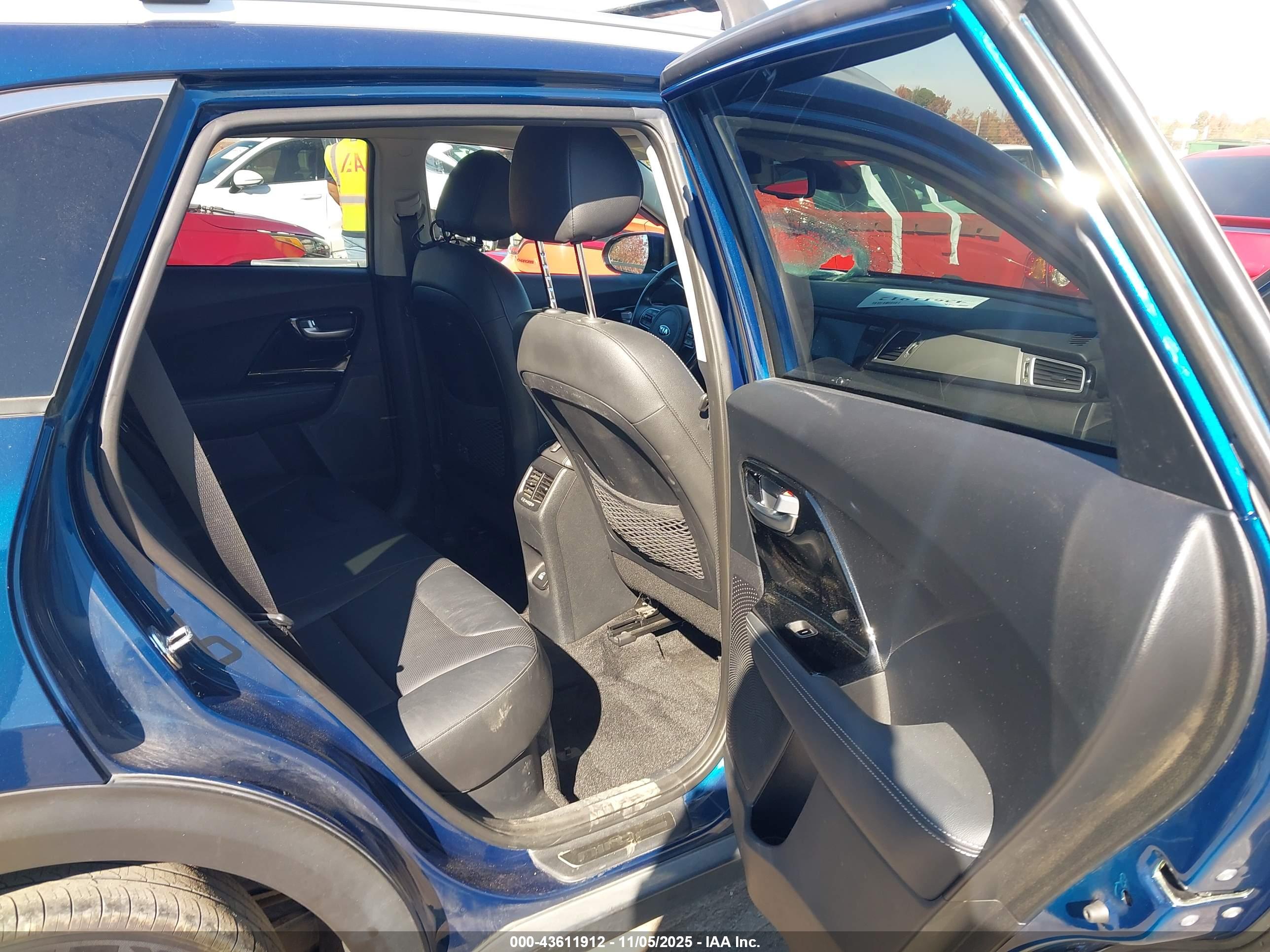 KIA NIRO image 8