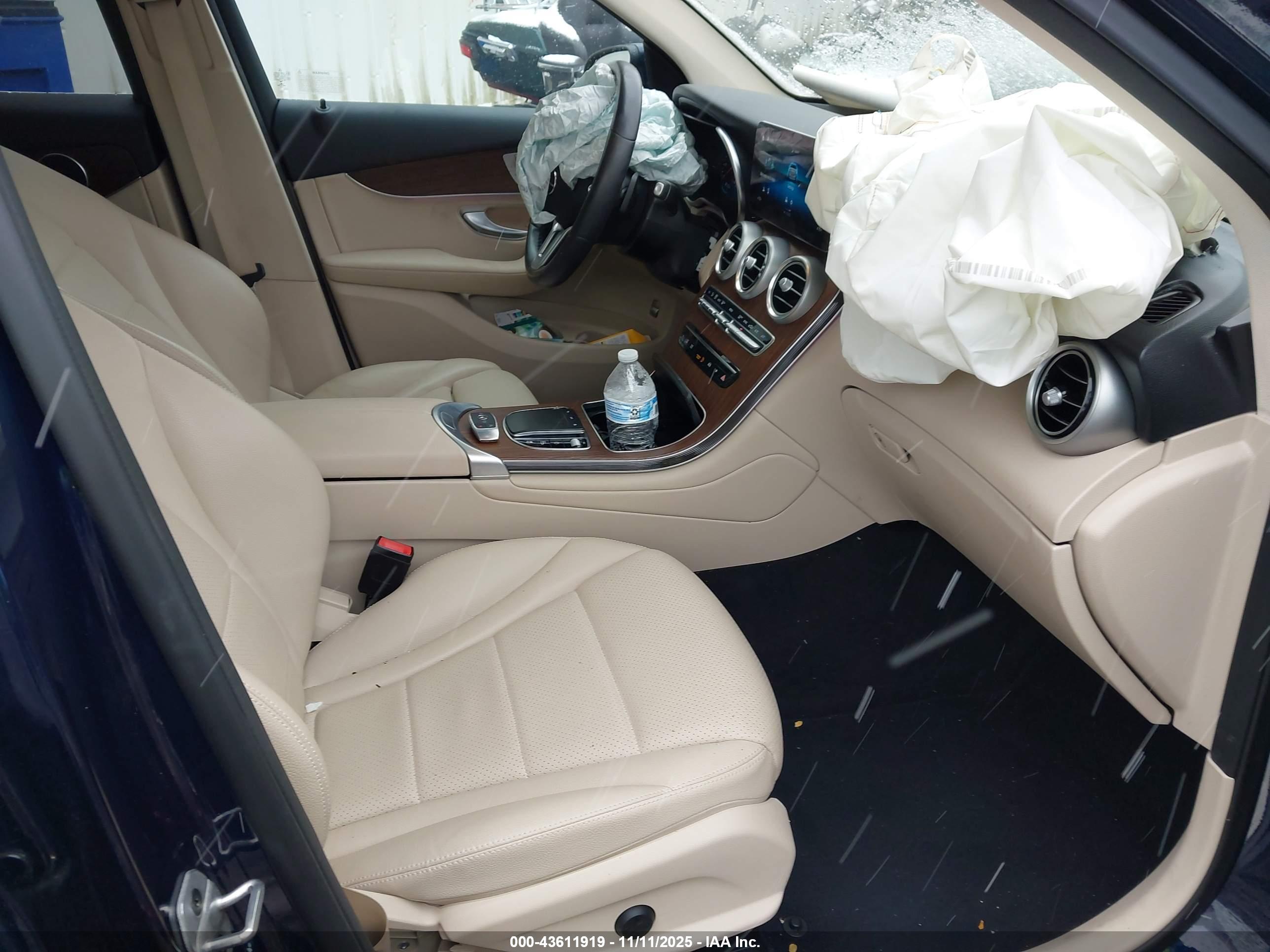 MERCEDES-BENZ GLC image 5