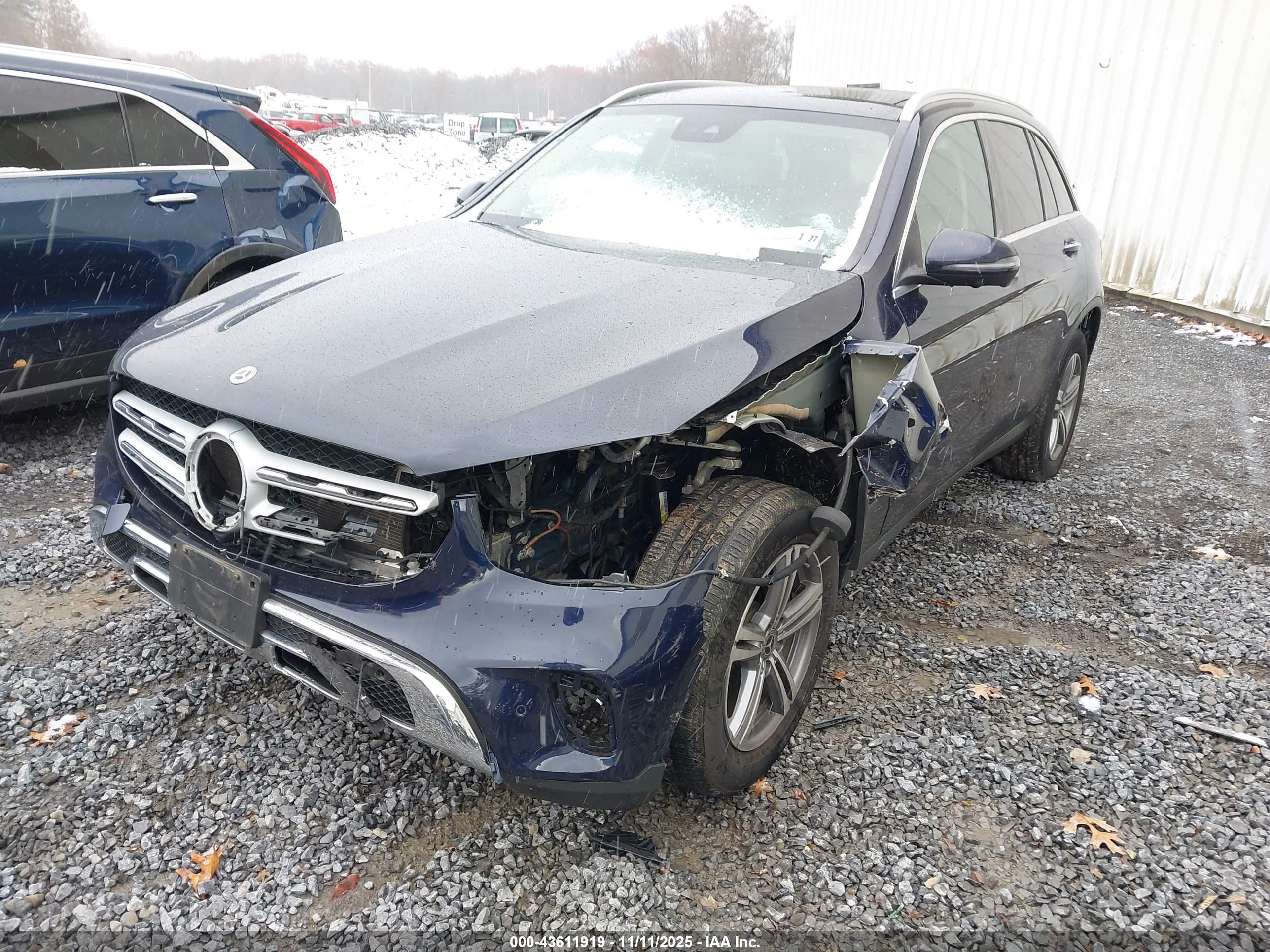 MERCEDES-BENZ GLC image 6