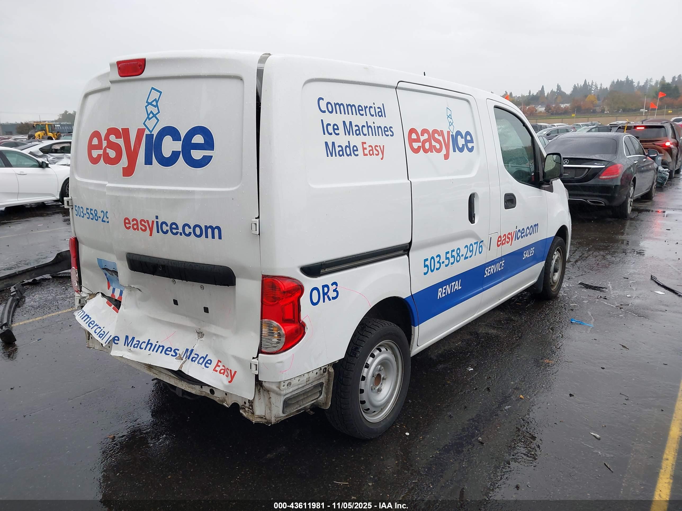 NISSAN NV200 image 4