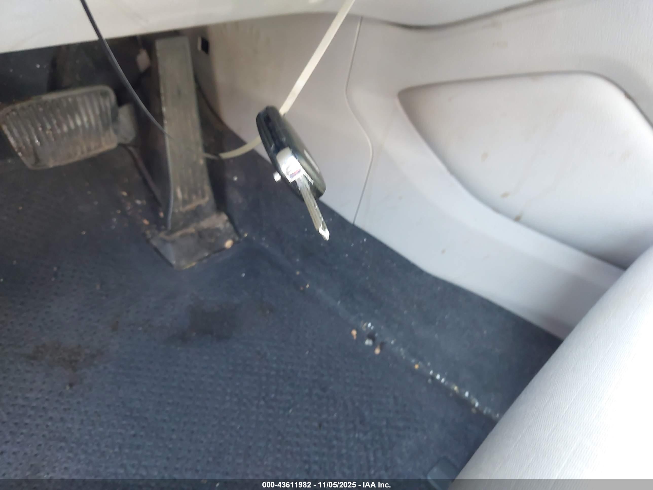 HYUNDAI TUCSON image 11