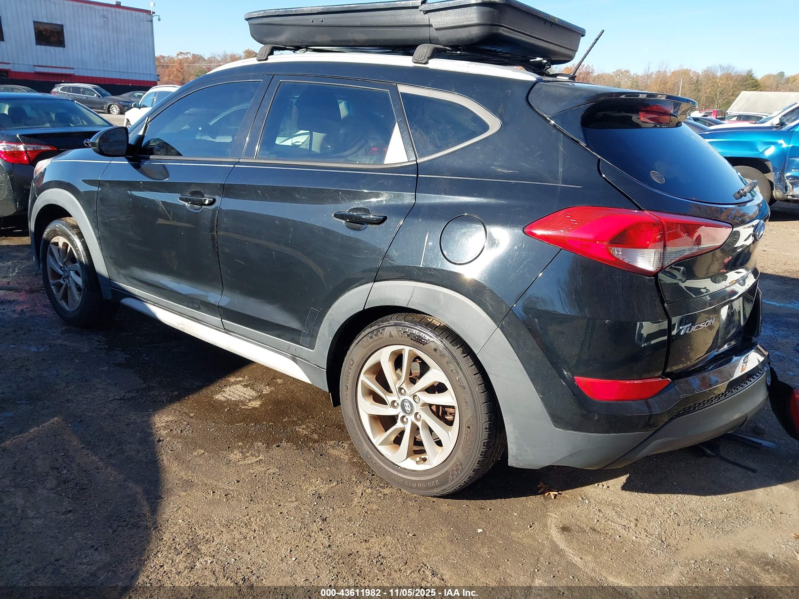 HYUNDAI TUCSON image 3