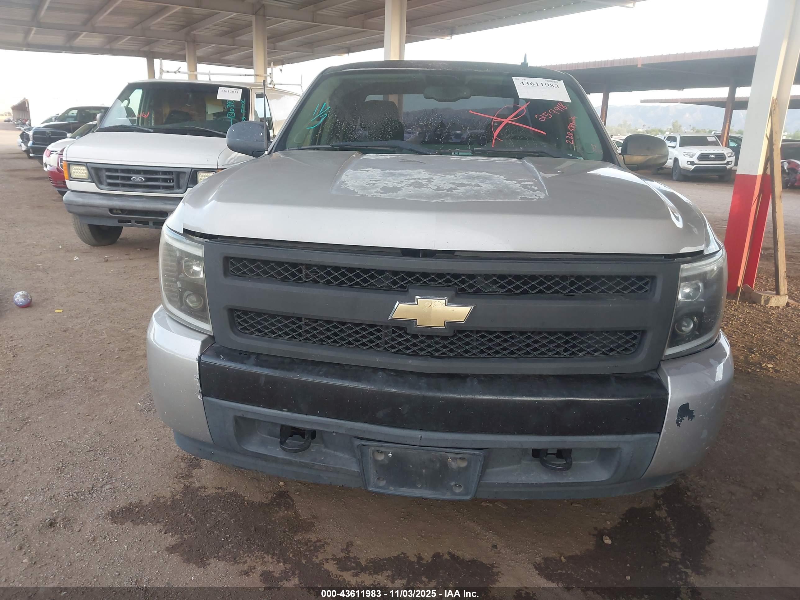 CHEVROLET SILVERADO image 6