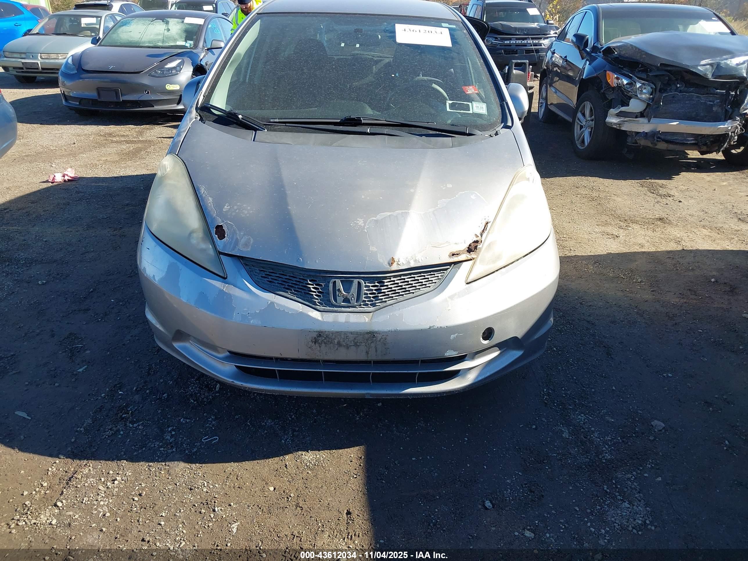 HONDA FIT image 6