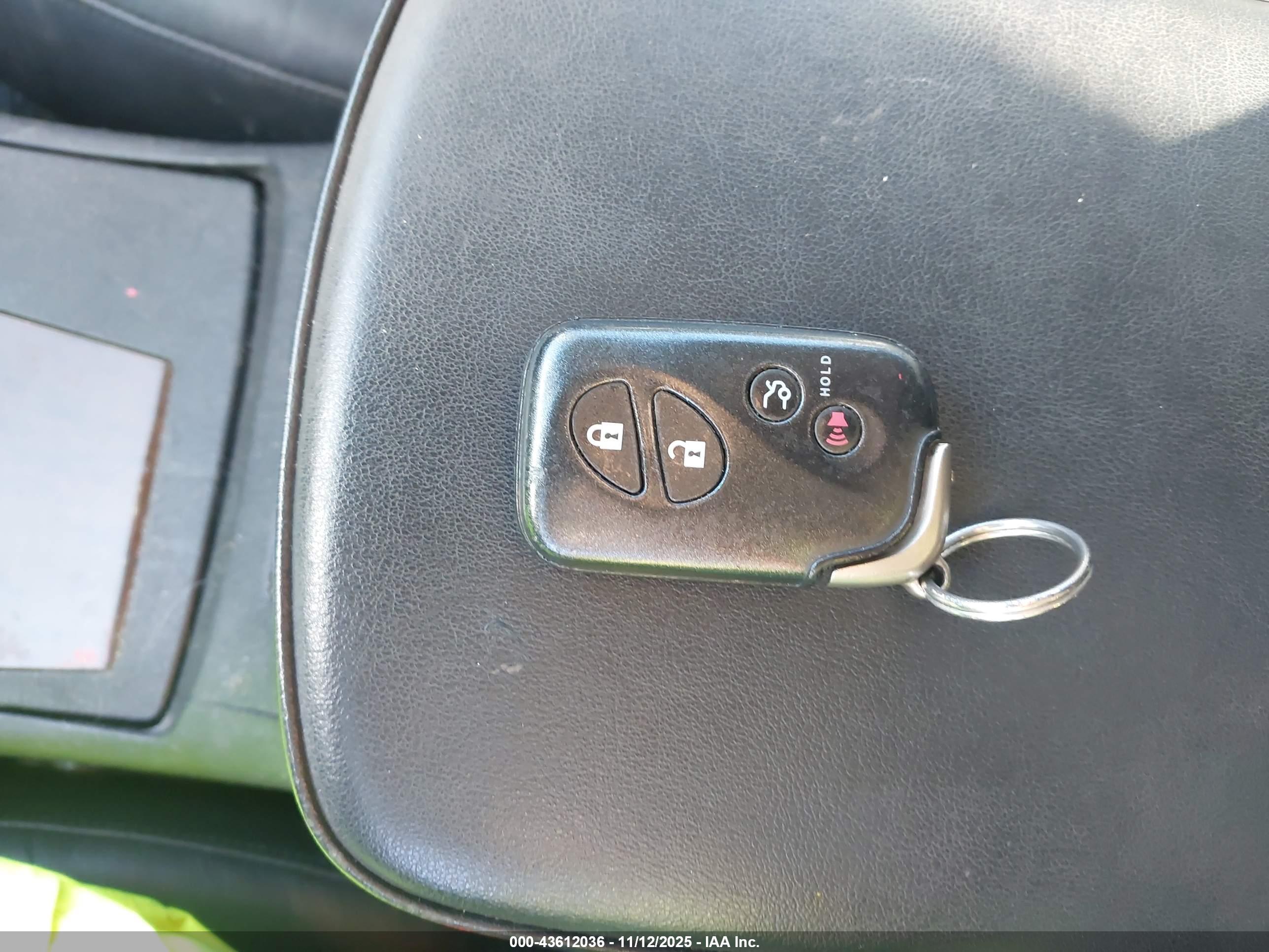 LEXUS ES image 11