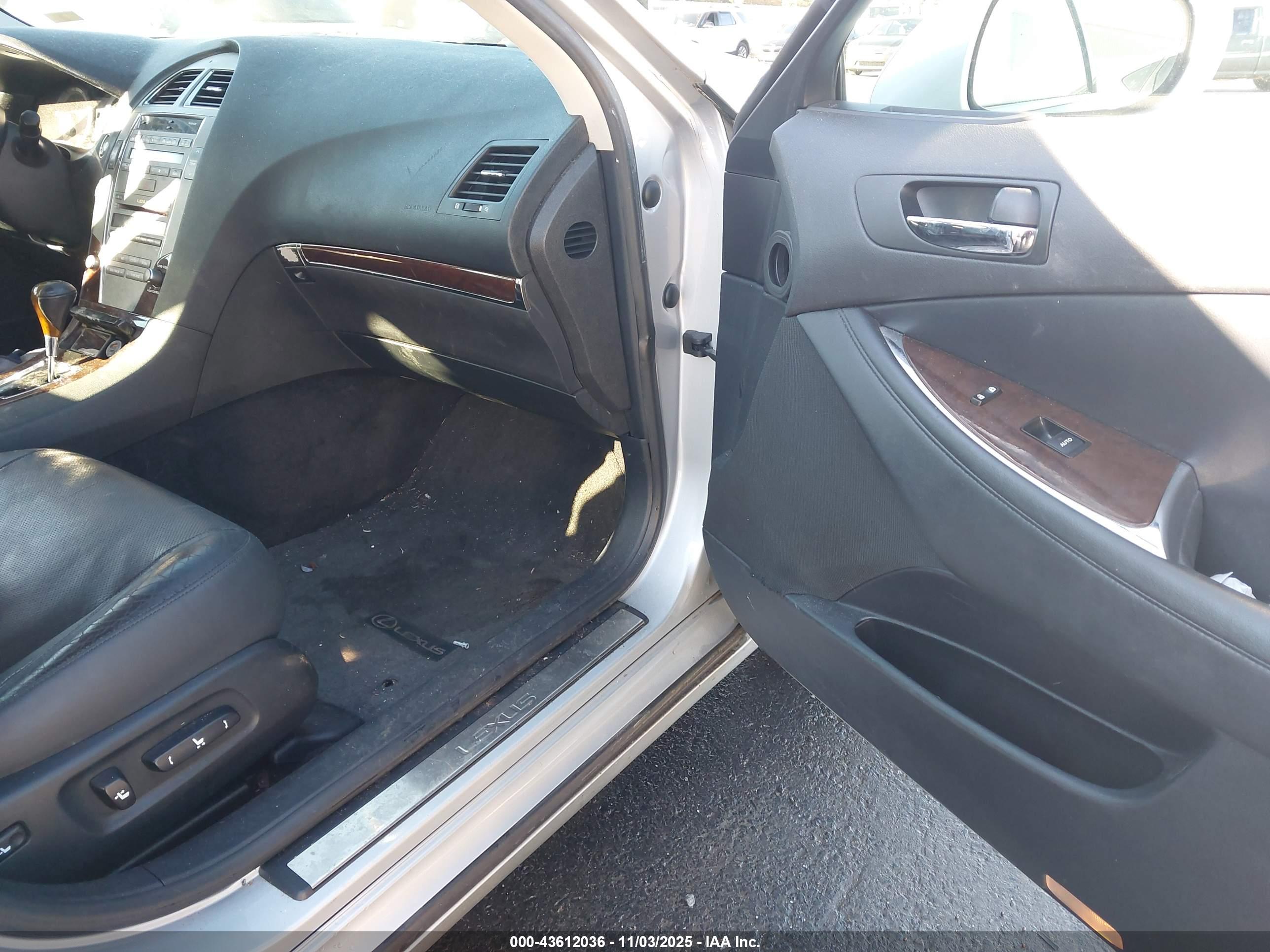 LEXUS ES image 5