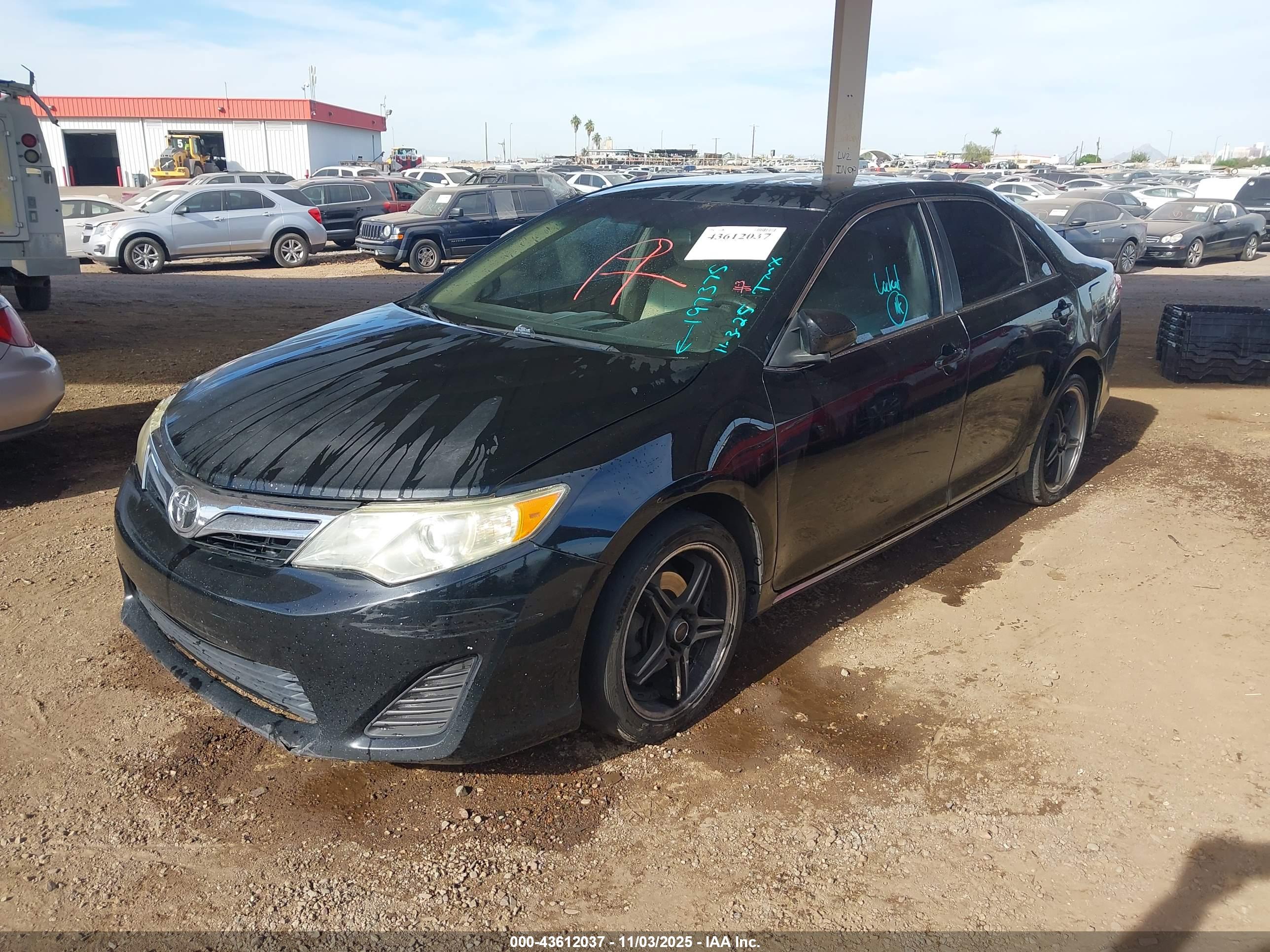 TOYOTA CAMRY image 2