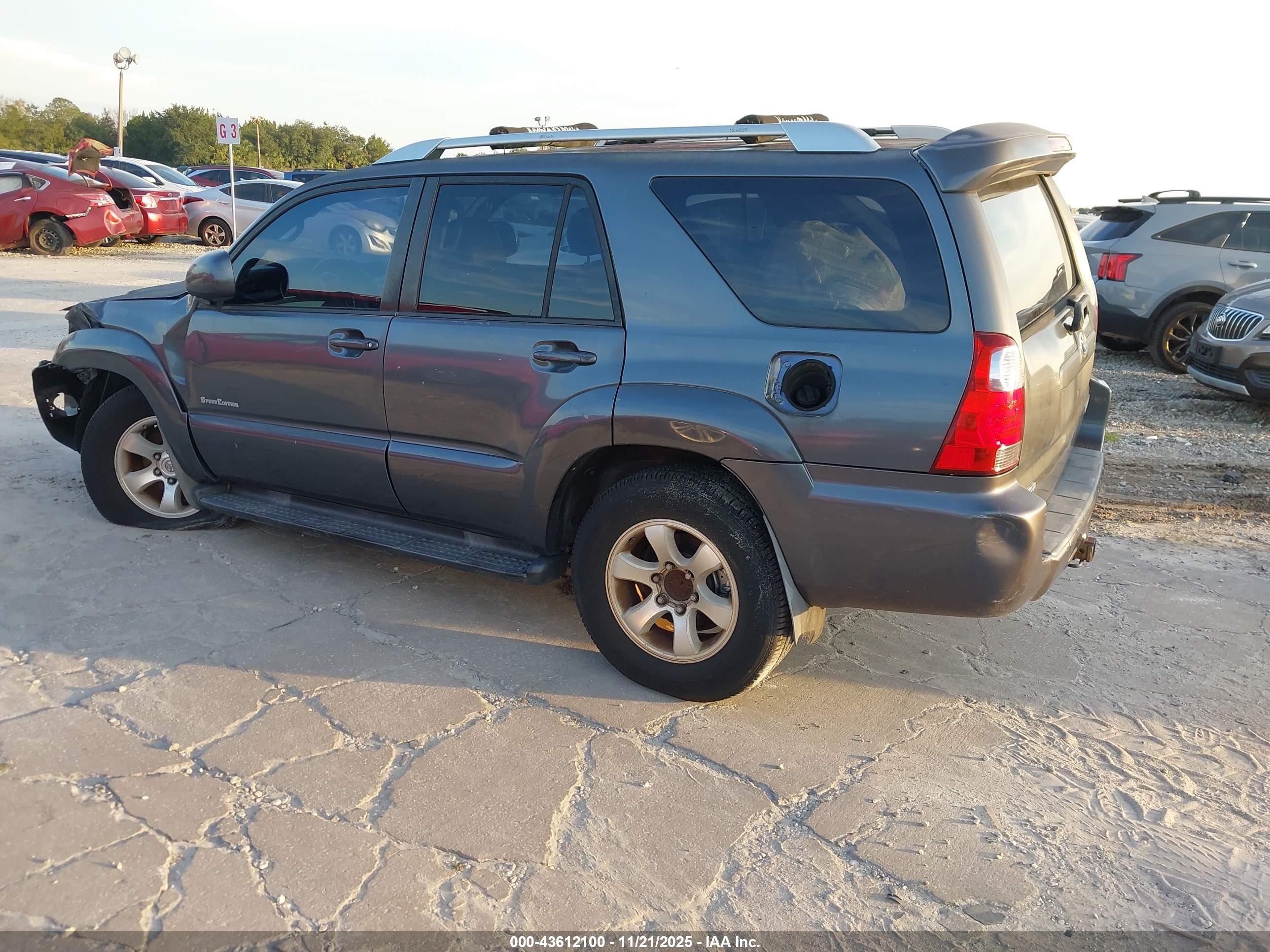 TOYOTA 4RUNNER image 3