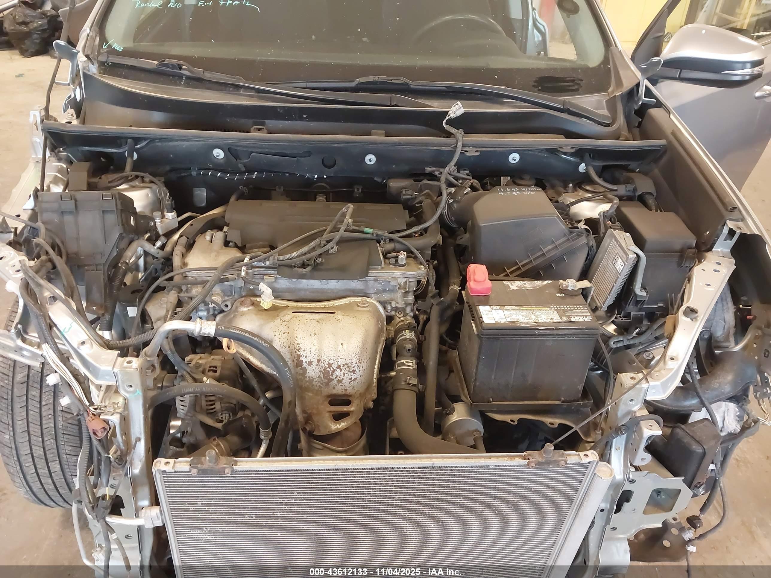 TOYOTA RAV4 image 10