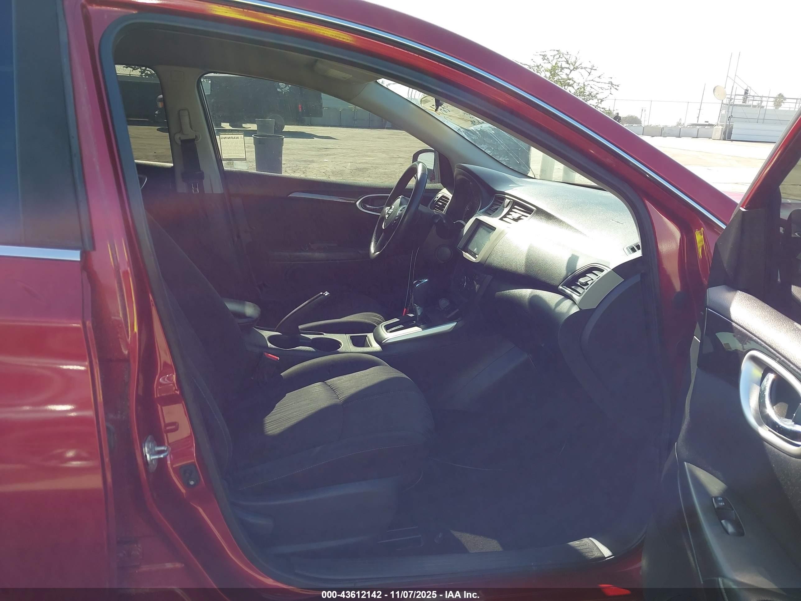 NISSAN SENTRA image 5