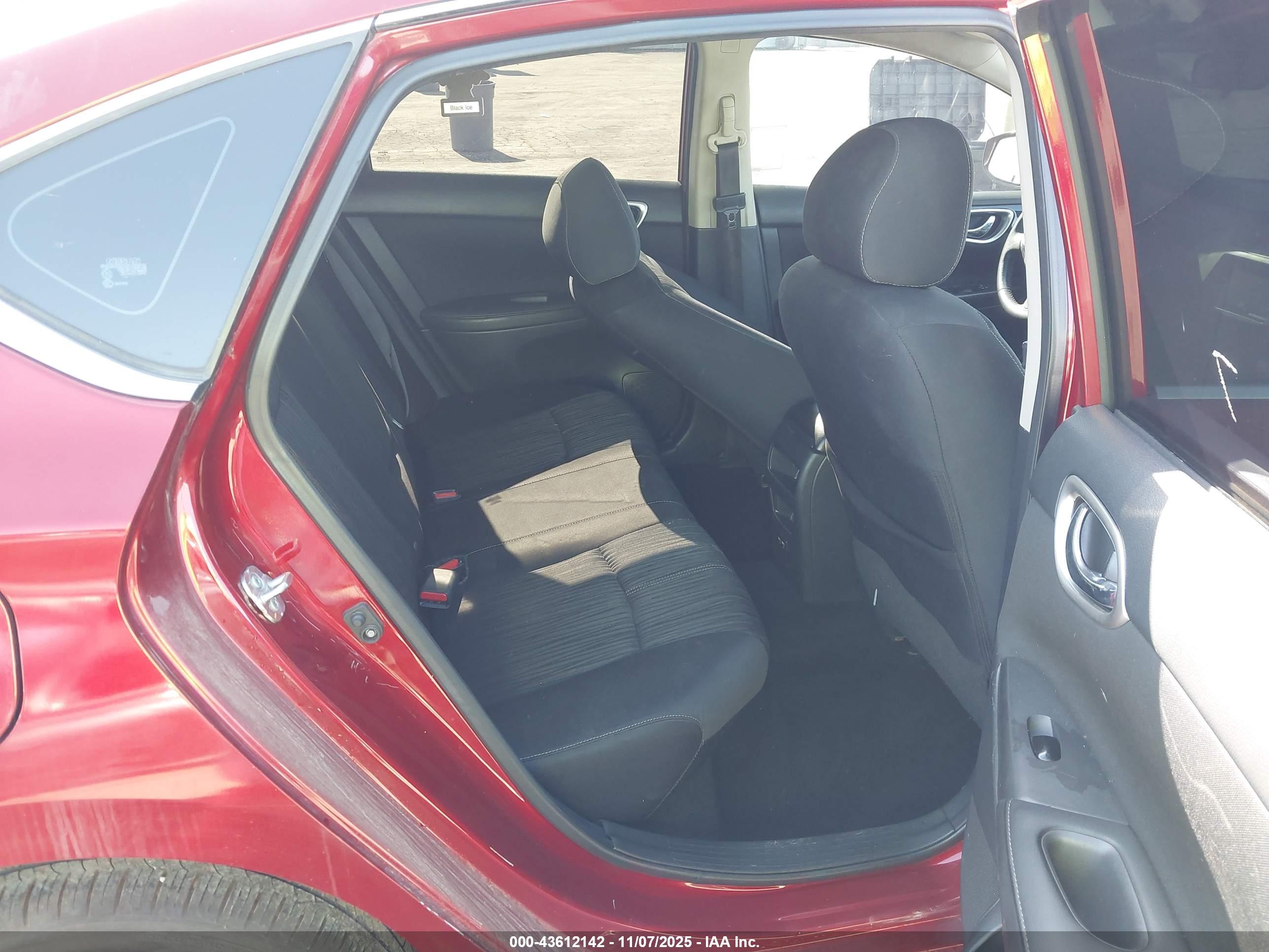 NISSAN SENTRA image 8