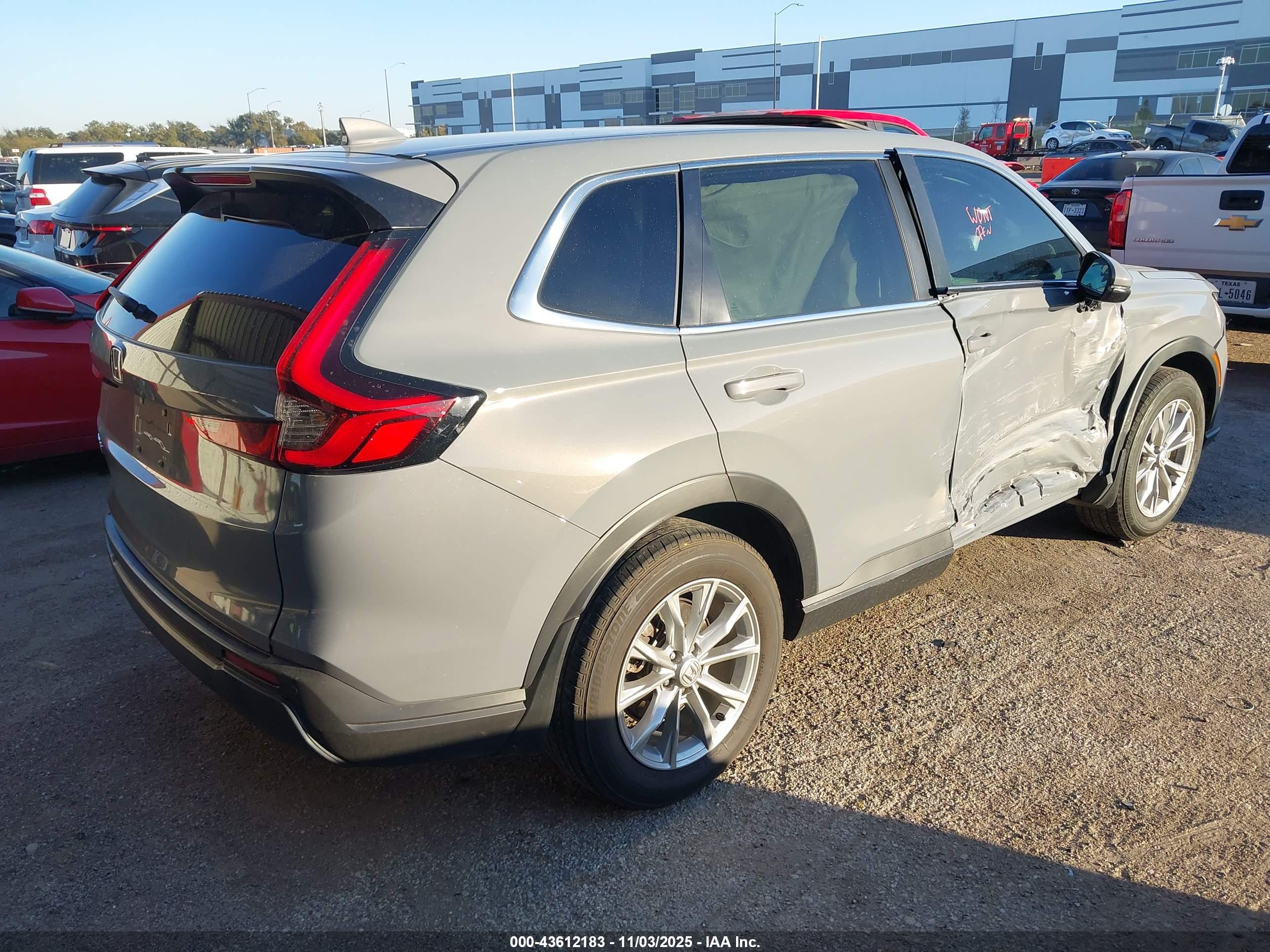 HONDA CR-V image 4