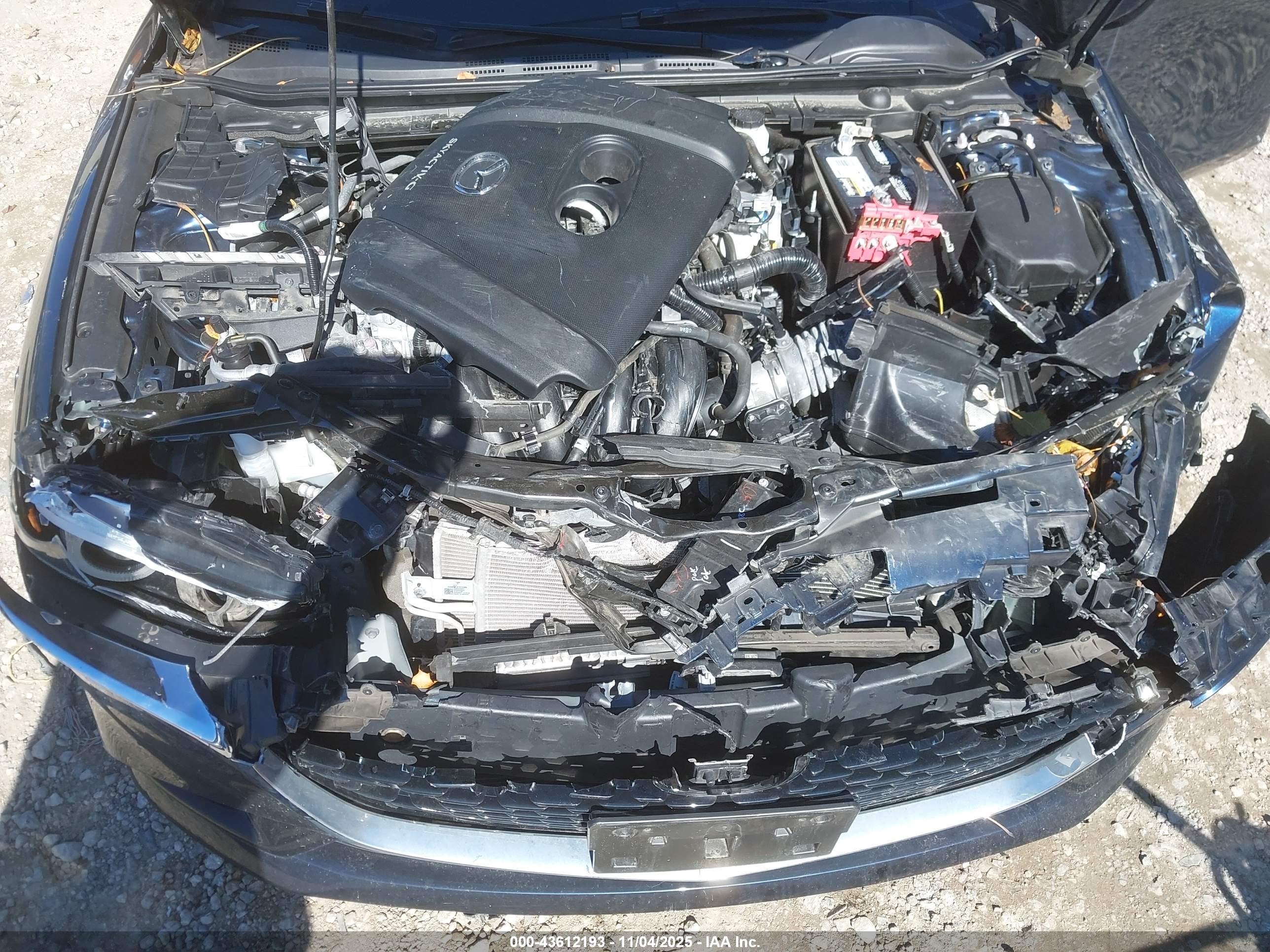 MAZDA MAZDA3 image 10