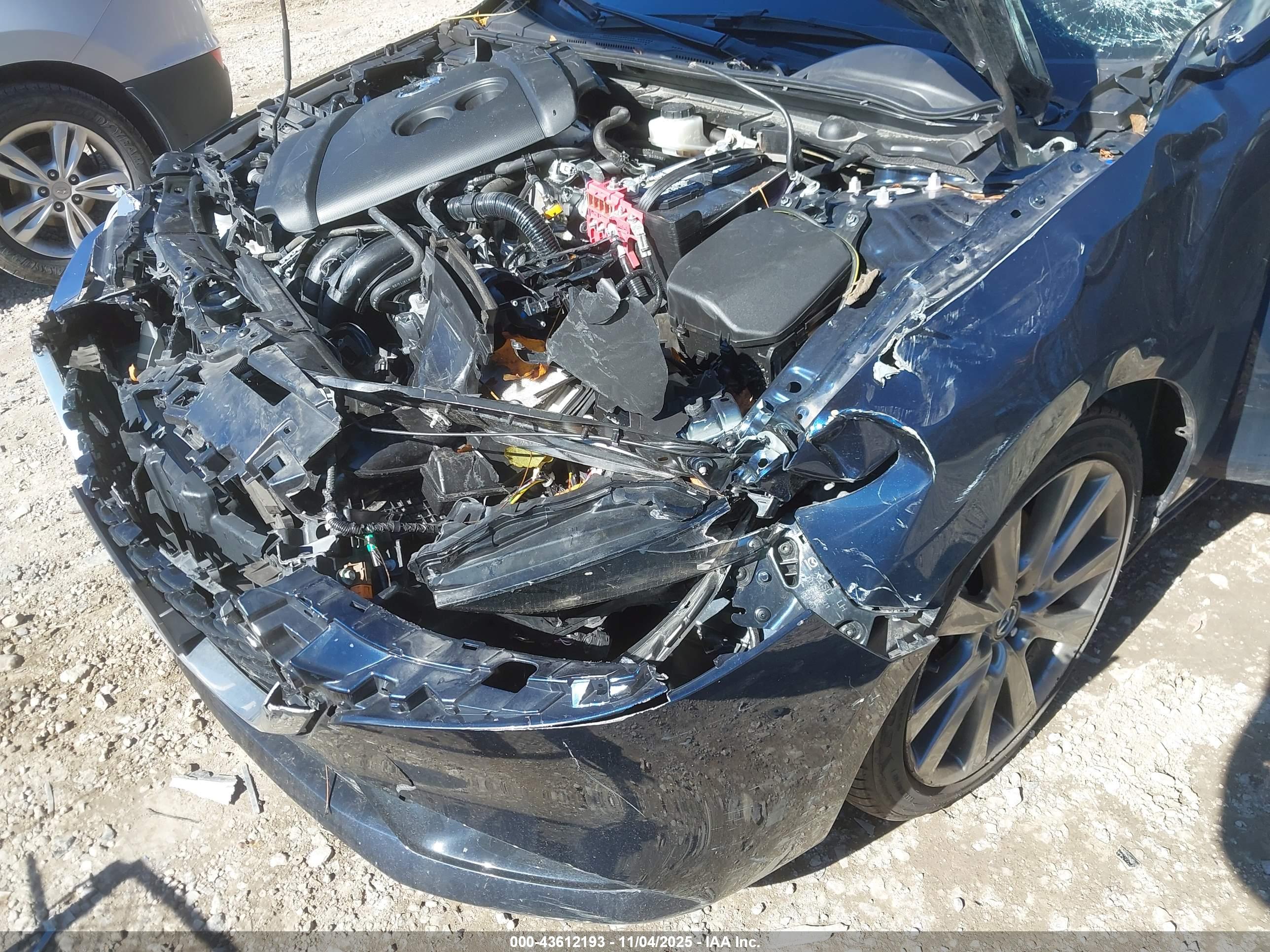 MAZDA MAZDA3 image 6