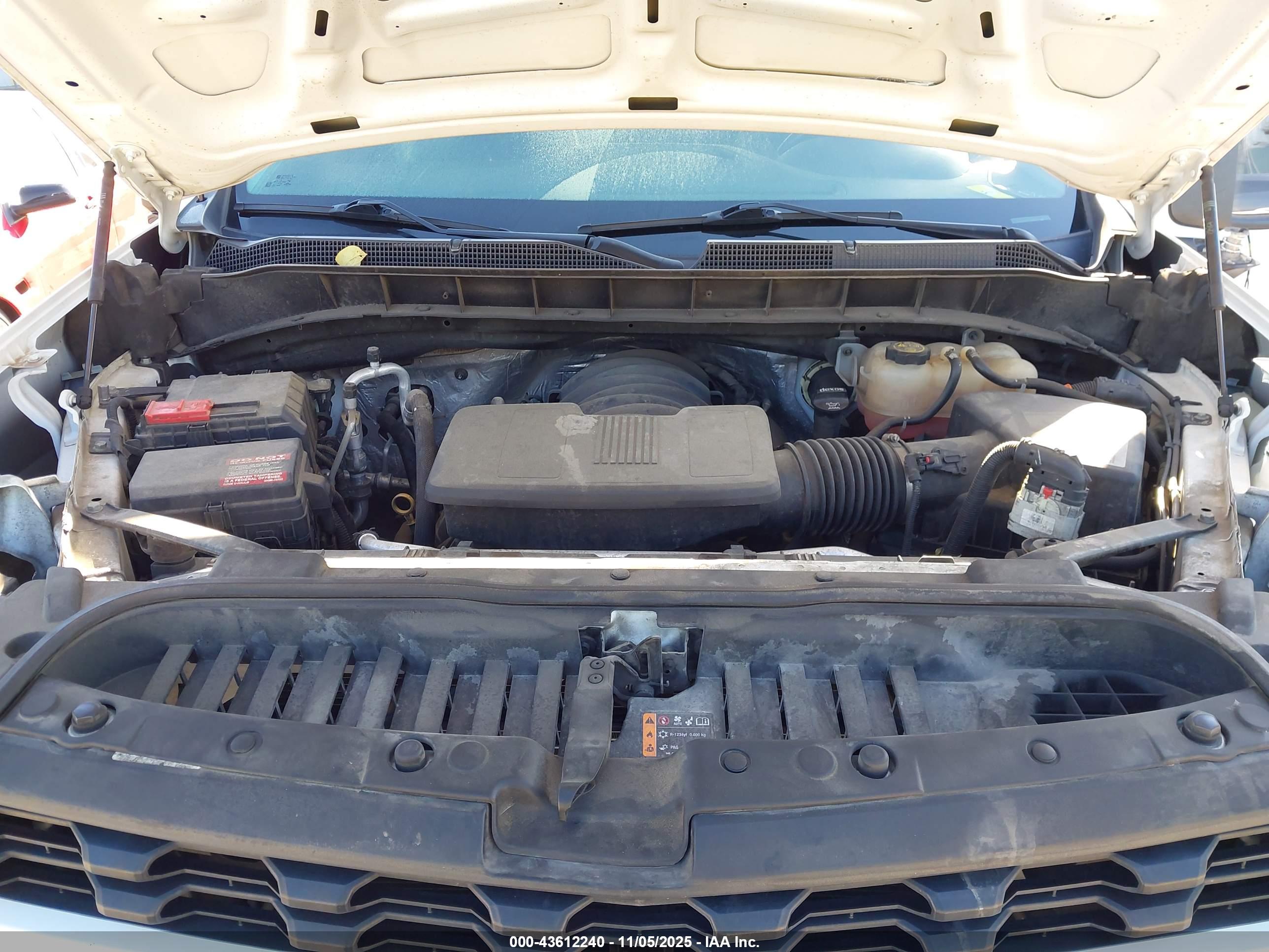 CHEVROLET SILVERADO image 10
