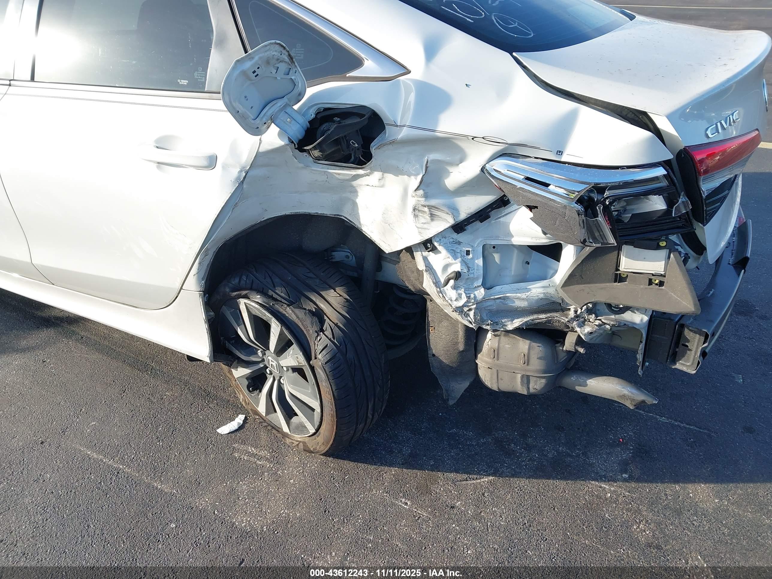 HONDA CIVIC image 6